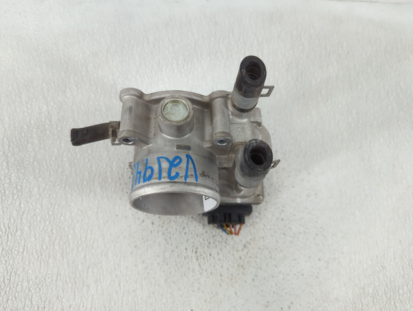 2012-2019 Kia Soul Throttle Body P/N:35100-2B300 Fits Fits 2012 2013 2014 2015 2016 2017 2018 2019 OEM Used Auto Parts - Oem