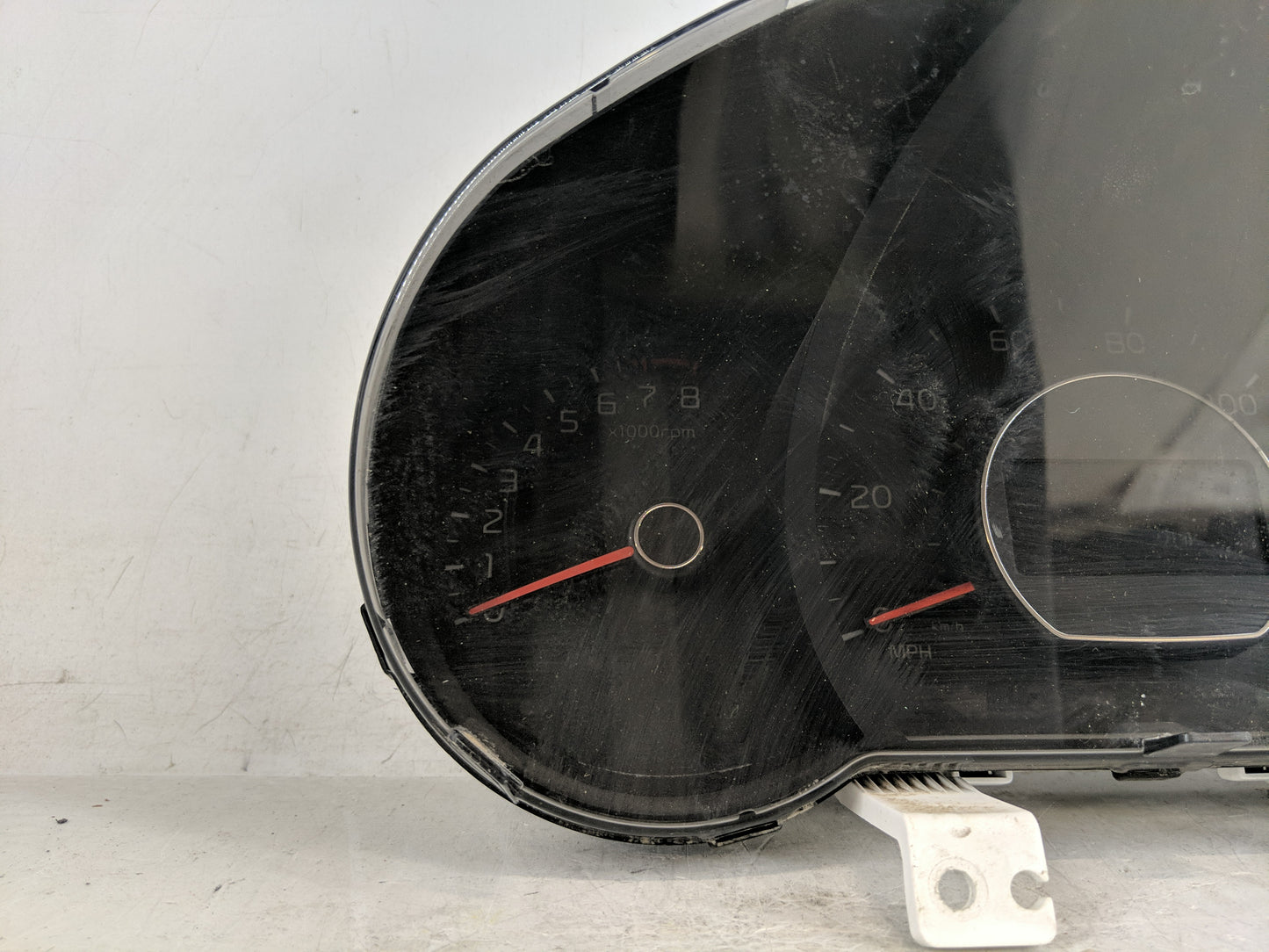 2014-2015 Kia Soul Instrument Cluster Speedometer Gauges P/N:94006-B2540 Fits Fits 2014 2015 OEM Used Auto Parts - Oemusedau