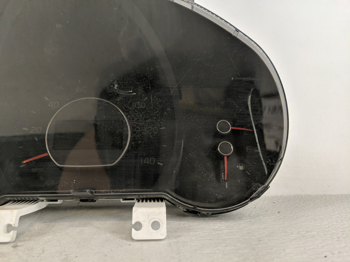 2014-2015 Kia Soul Instrument Cluster Speedometer Gauges P/N:94006-B2540 Fits Fits 2014 2015 OEM Used Auto Parts - Oemusedau