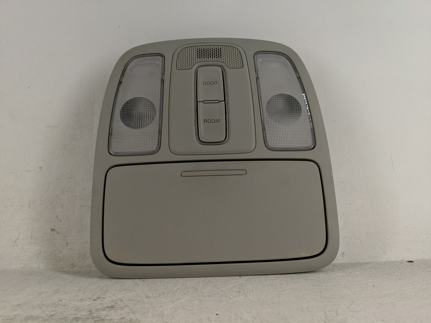 2014-2019 Kia Soul Overhead Roof Console 1188809 - Oemusedautoparts1.com