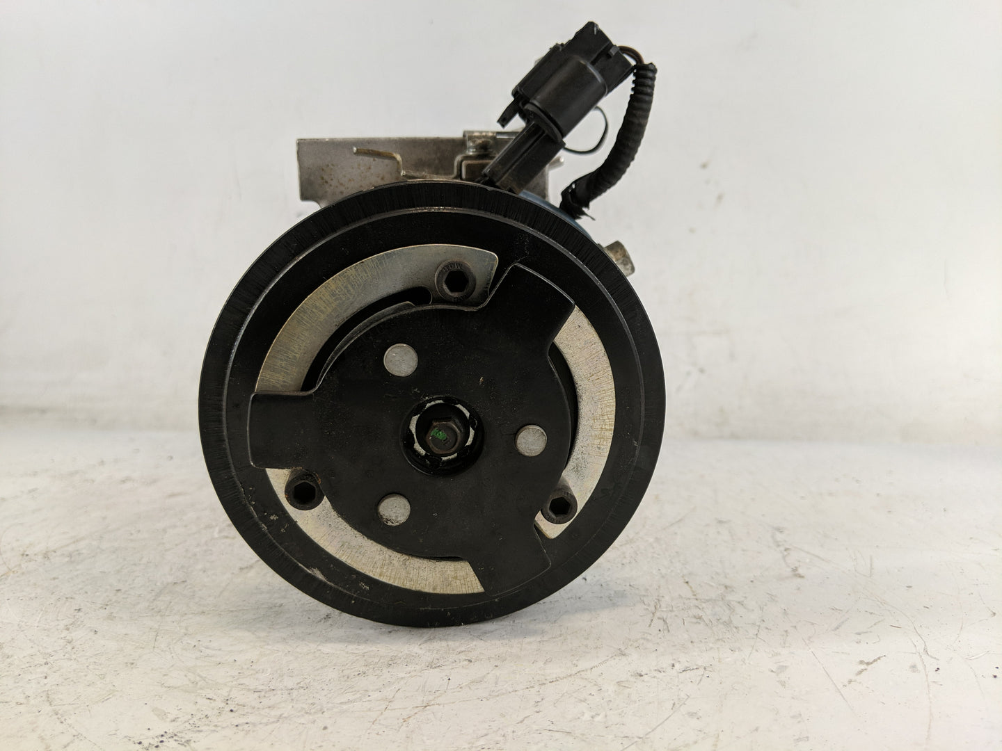 2014-2019 Kia Soul Air Conditioning A/c Ac Compressor Oem - Oemusedautoparts1.com