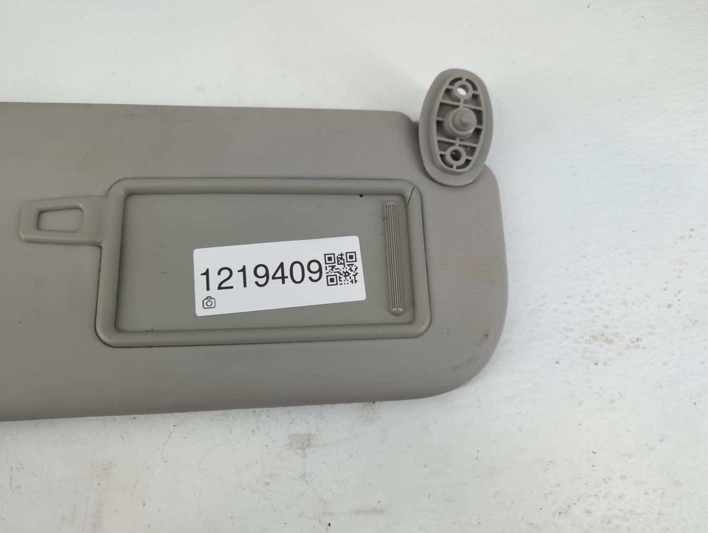 2014-2019 Kia Soul Sun Visor Shade Replacement Driver Left Mirror Fits Fits 2014 2015 2016 2017 2018 2019 OEM Used Auto Part