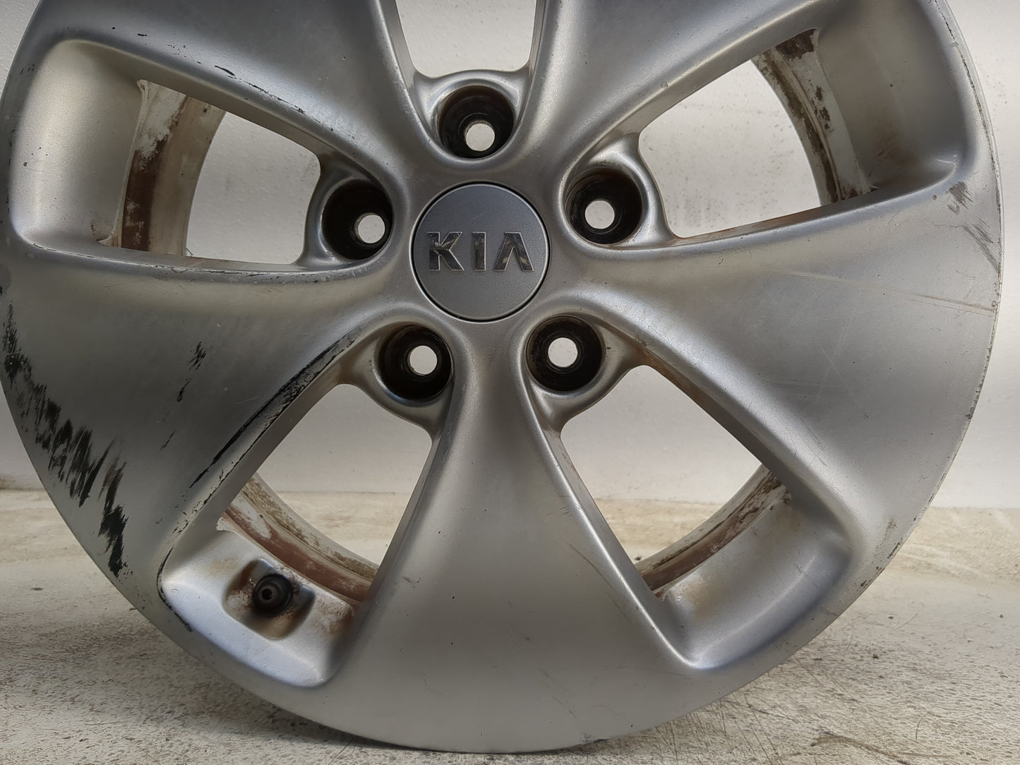 2014-2016 Kia Soul Oem Wheel Rim - Oemusedautoparts1.com
