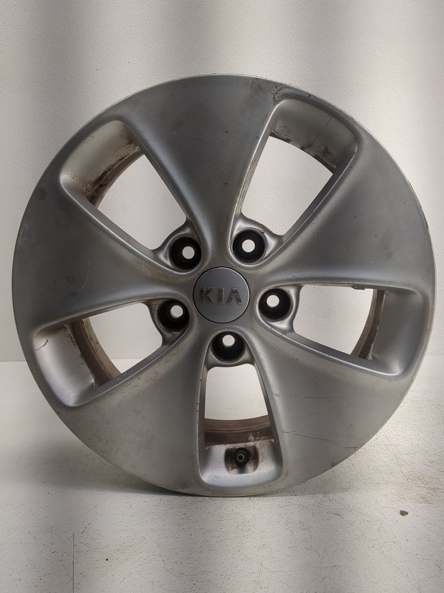 2014-2016 Kia Soul Oem Wheel Rim - Oemusedautoparts1.com