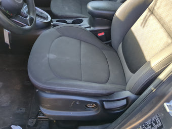 compare product 2014-2016 Kia Soul Driver Front Seat Oem 1221833