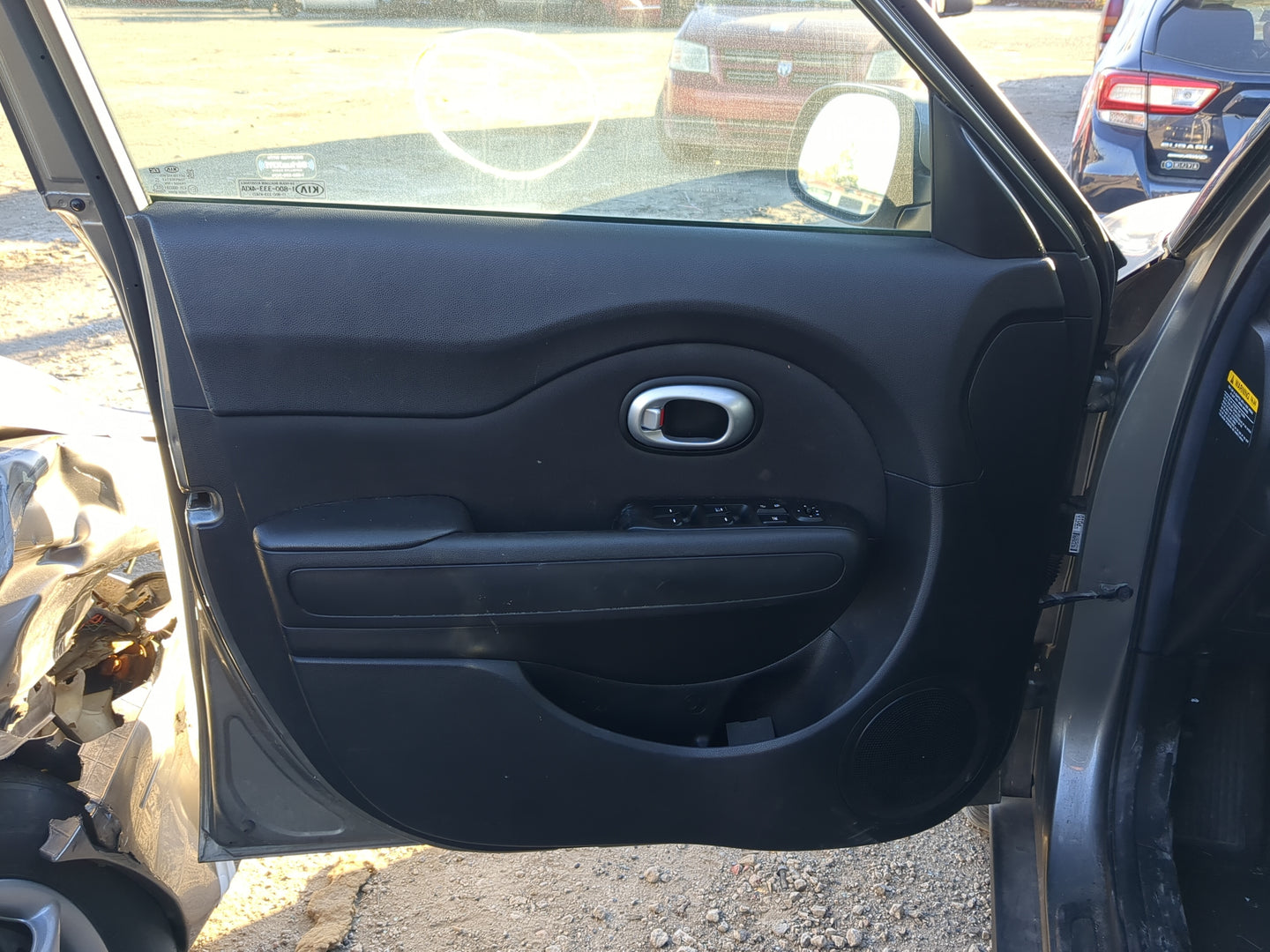 2015 Kia Soul Front Left Driver Interior Door Panel Trim - Oemusedautoparts1.com