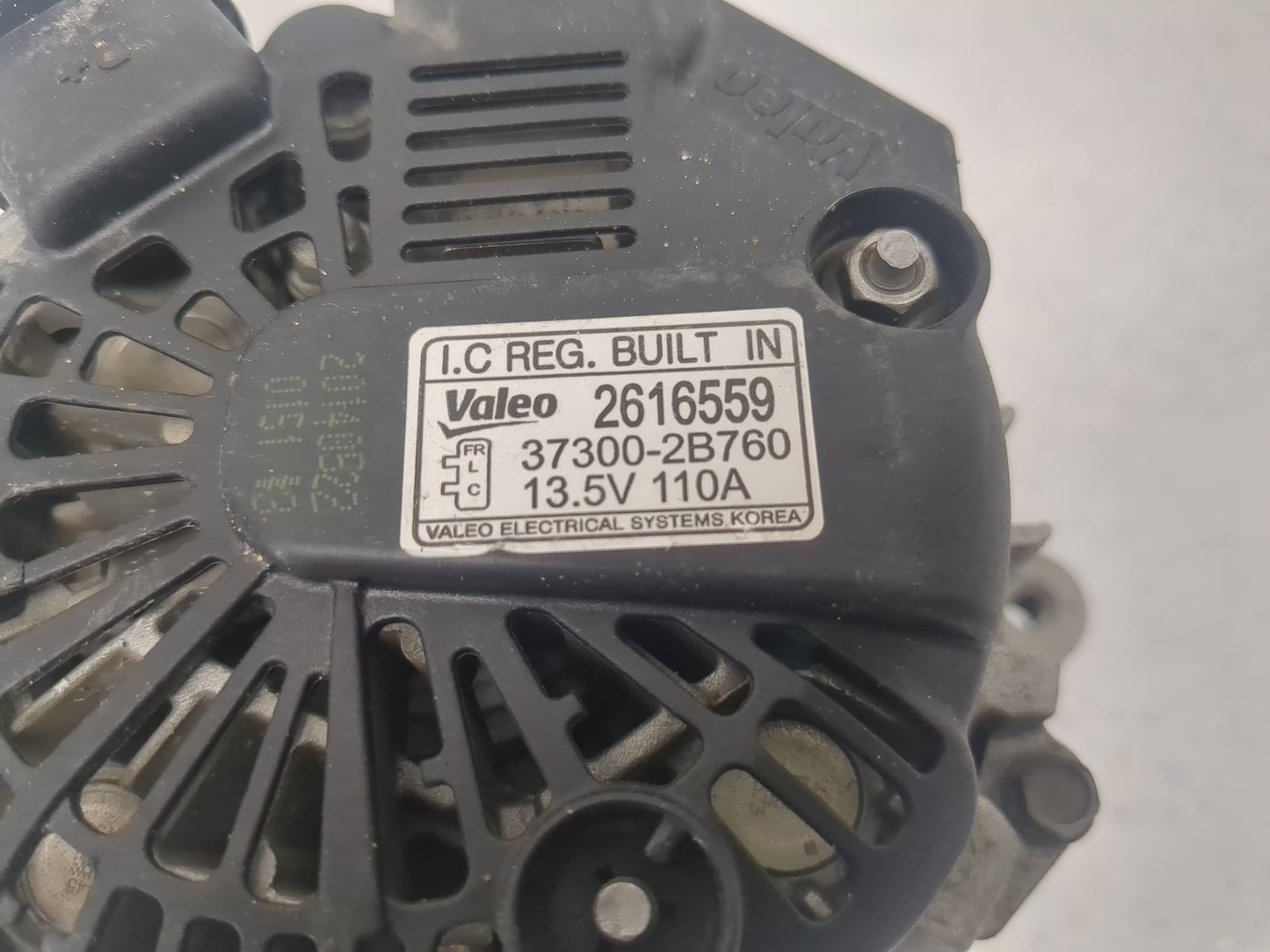 2012-2016 Kia Soul Alternator Replacement Generator Charging Assembly Engine OEM P/N:37300-2B760 2616559 Fits OEM Used Auto 