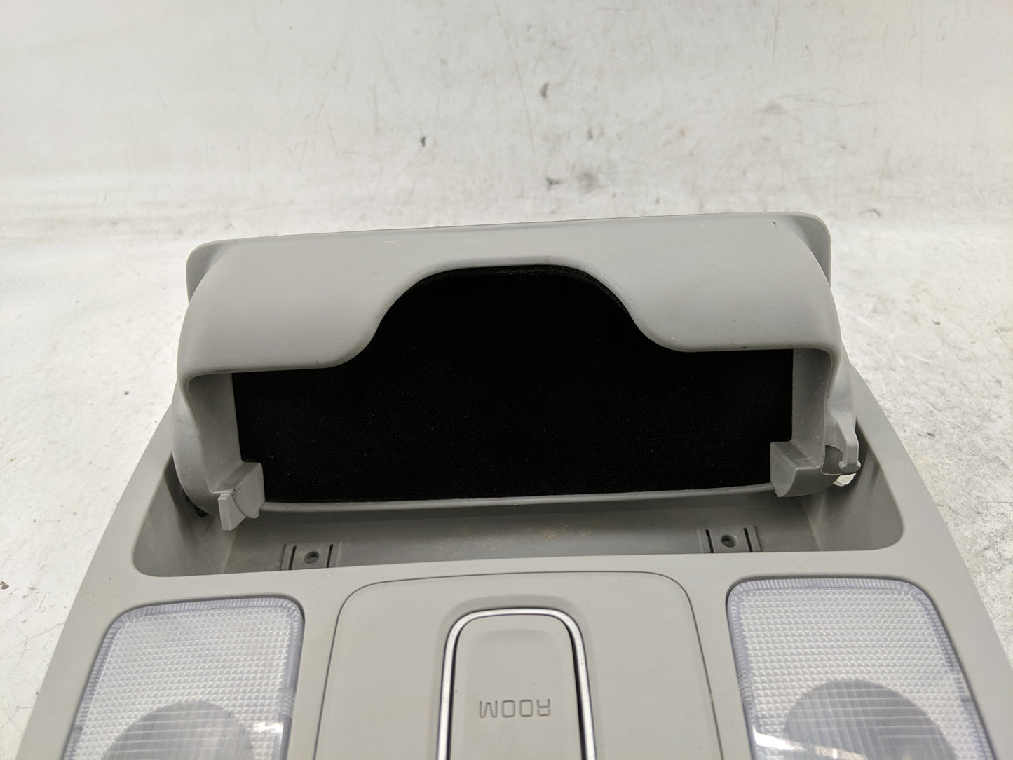 2014-2019 Kia Soul Overhead Roof Console 1239578 - Oemusedautoparts1.com
