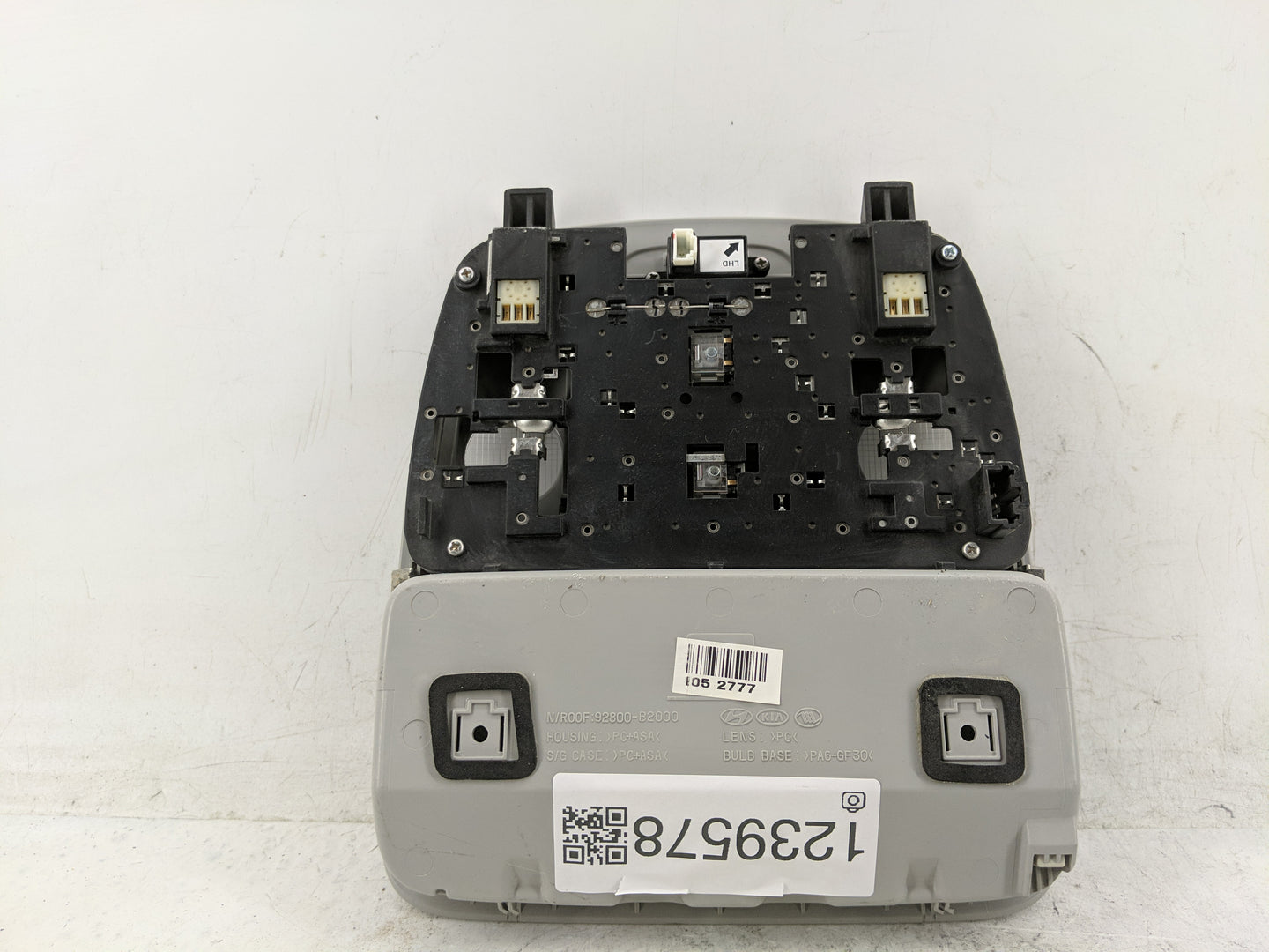 2014-2019 Kia Soul Overhead Roof Console 1239578 - Oemusedautoparts1.com