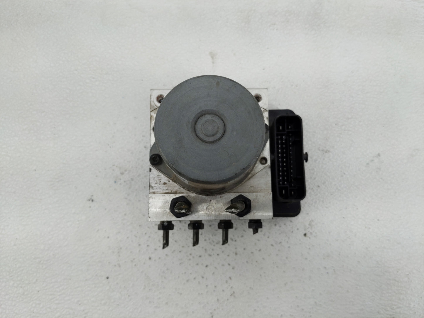 2014-2015 Kia Soul ABS Pump Control Module Replacement P/N:61589-45200 58900-B2506 Fits Fits 2014 2015 OEM Used Auto Parts -