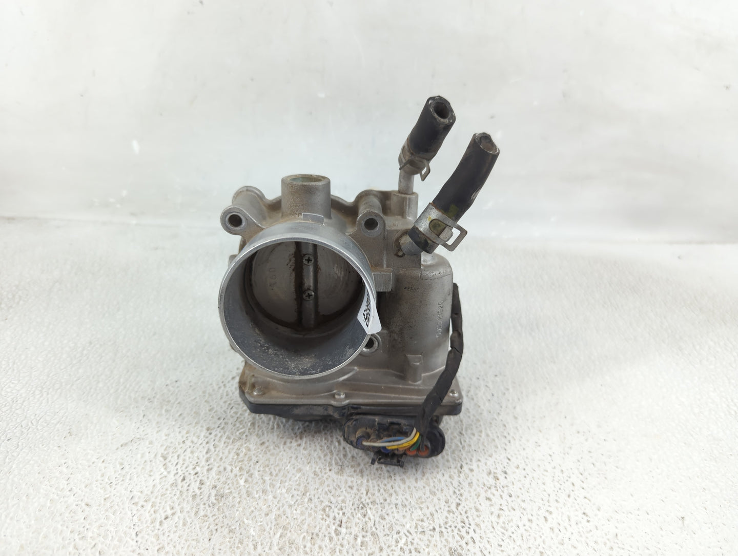 2014-2019 Kia Soul Throttle Body P/N:35100-2E000 Fits Fits 2011 2012 2013 2014 2015 2016 2017 2018 2019 2020 2021 OEM Used A