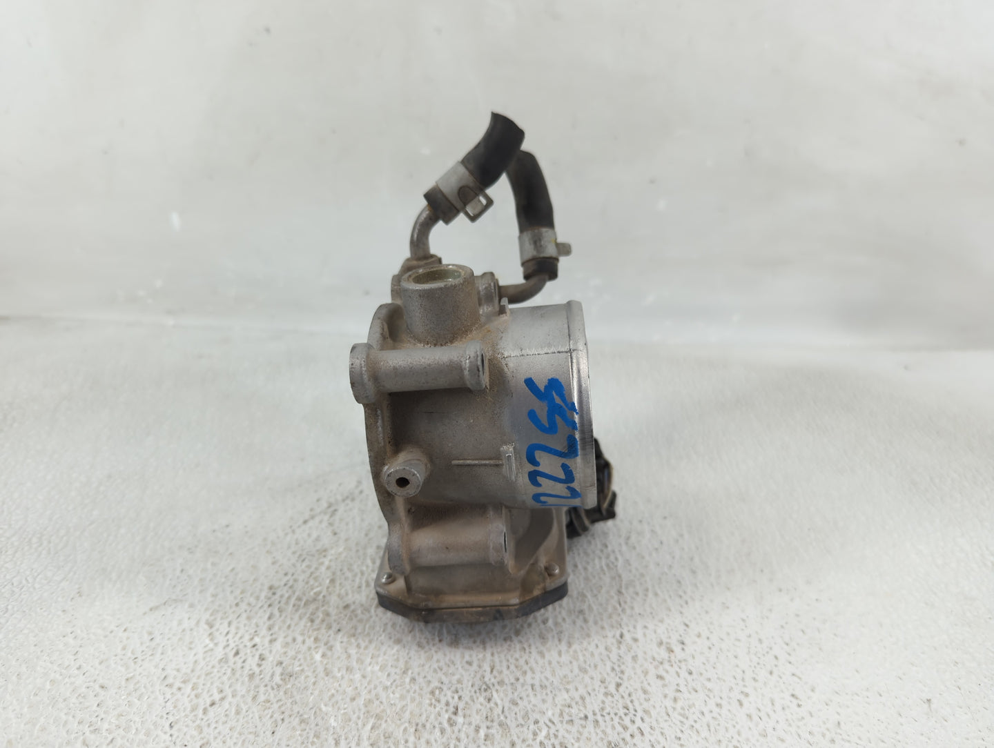 2014-2019 Kia Soul Throttle Body P/N:35100-2E000 Fits Fits 2011 2012 2013 2014 2015 2016 2017 2018 2019 2020 2021 OEM Used A