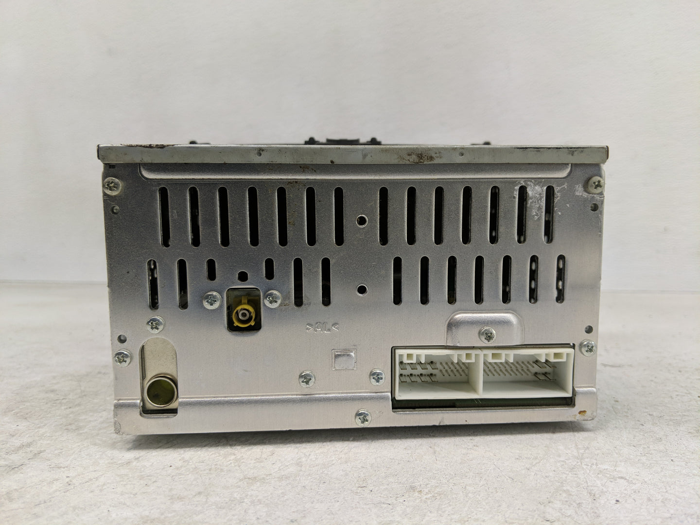 2014-2016 Kia Soul Radio AM FM Cd Player Receiver Replacement P/N:96170-B2090CA Fits Fits 2014 2015 2016 OEM Used Auto Parts
