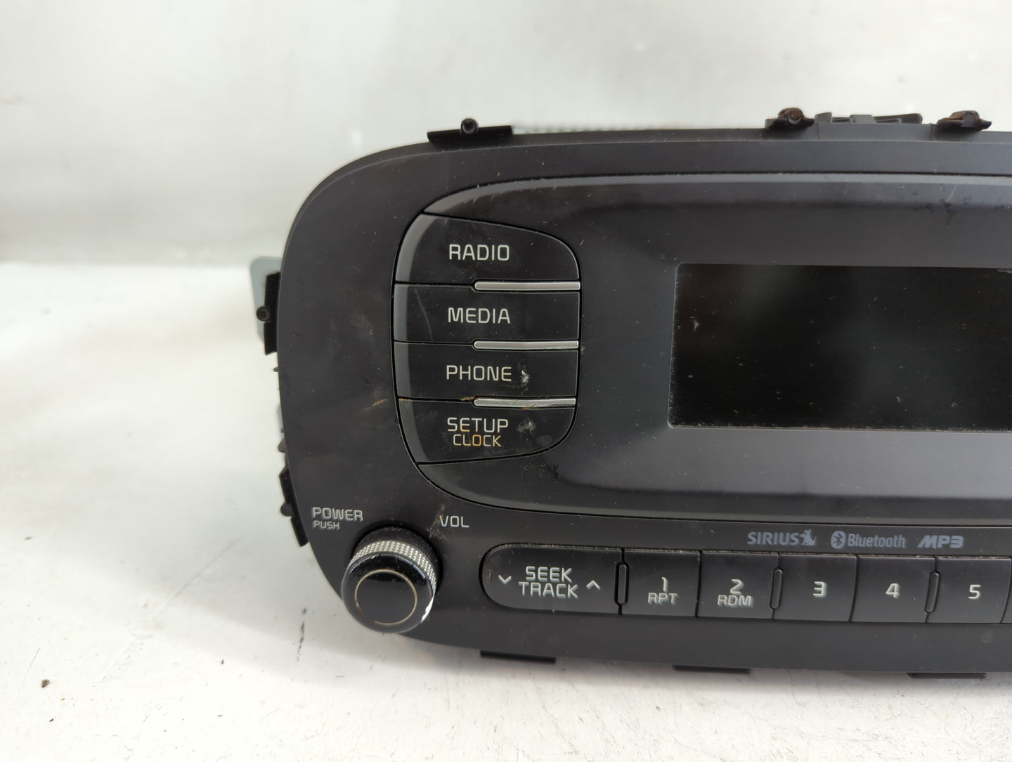 2014-2016 Kia Soul Radio AM FM Cd Player Receiver Replacement P/N:96170-B2090CA Fits Fits 2014 2015 2016 OEM Used Auto Parts