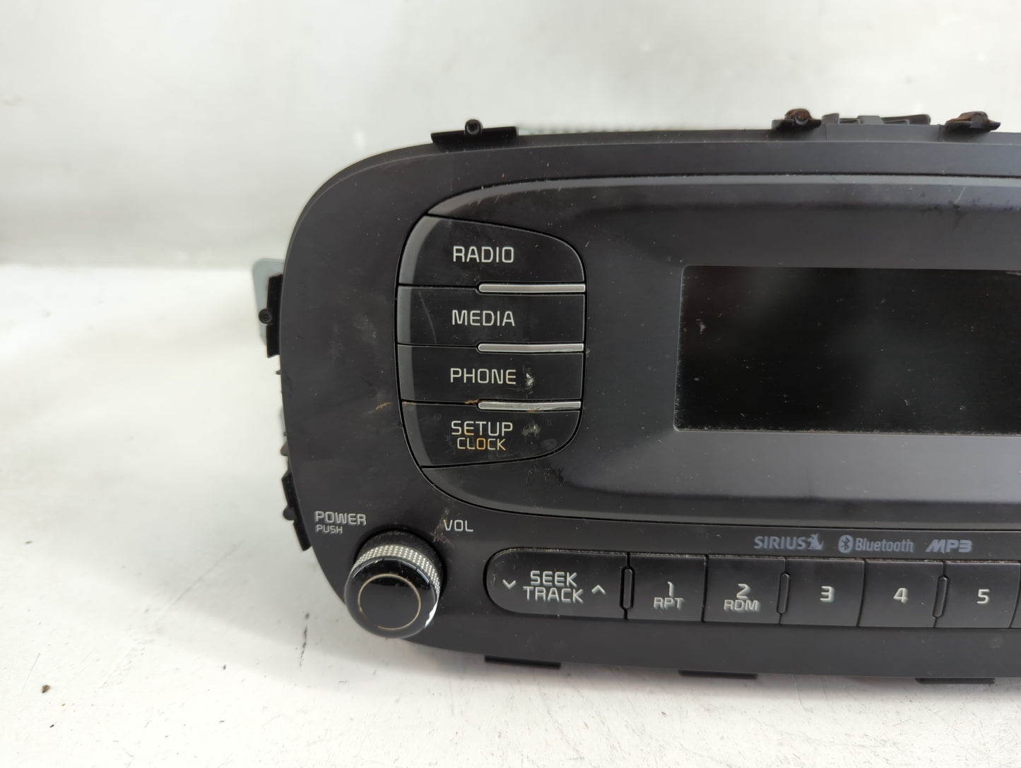 2014-2016 Kia Soul Radio AM FM Cd Player Receiver Replacement P/N:96170-B2090CA Fits Fits 2014 2015 2016 OEM Used Auto Parts