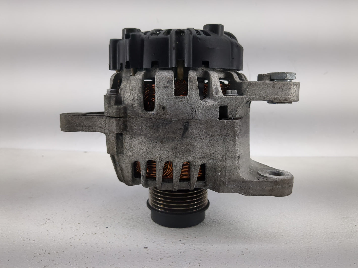 2012-2015 Kia Soul Alternator Replacement Generator Charging Assembly Engine OEM P/N:37300-2E300 2610819 Fits OEM Used Auto 