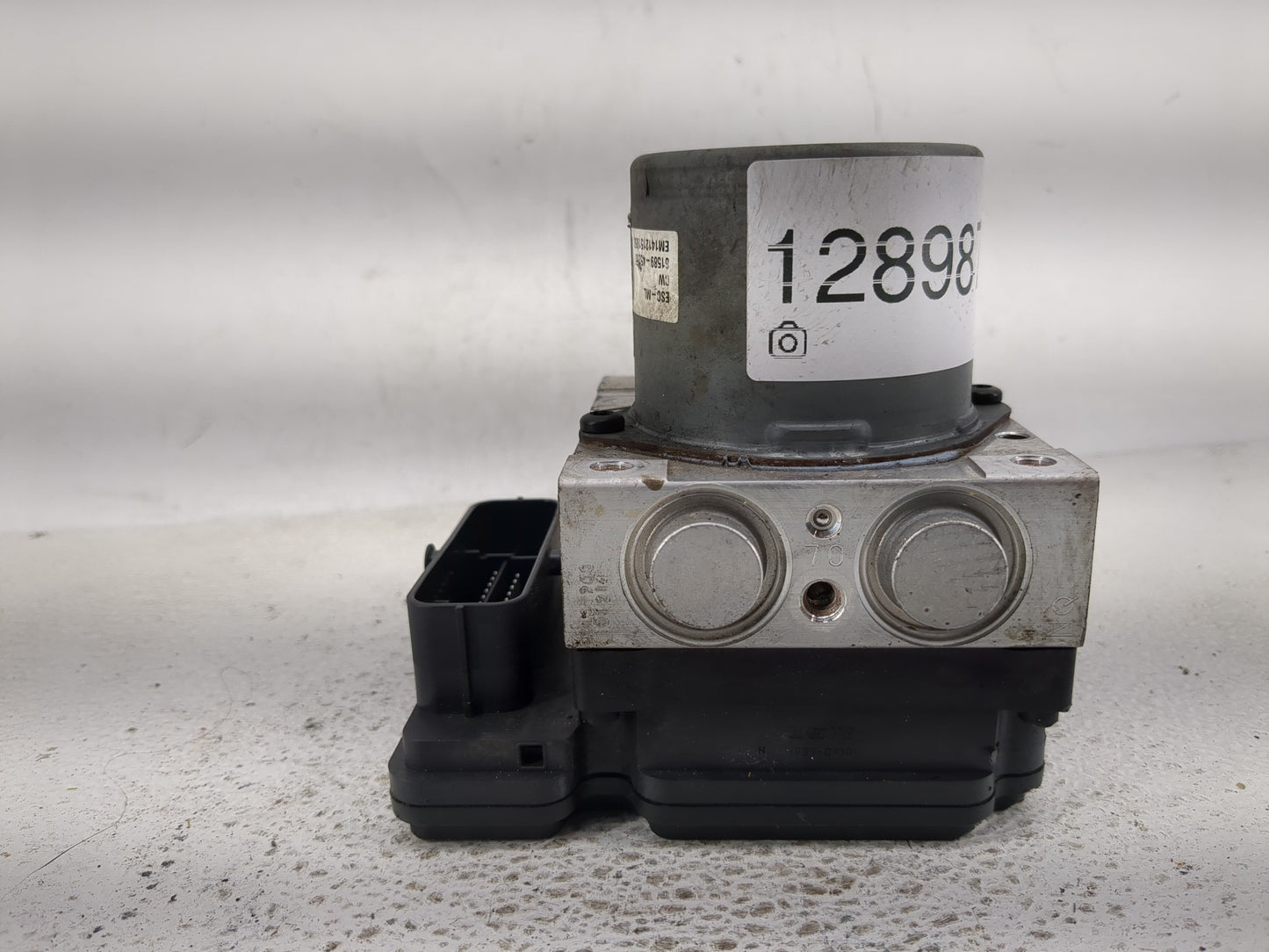 2014-2015 Kia Soul ABS Pump Control Module Replacement P/N:61589-45200 58900-B2506 Fits Fits 2014 2015 OEM Used Auto Parts -