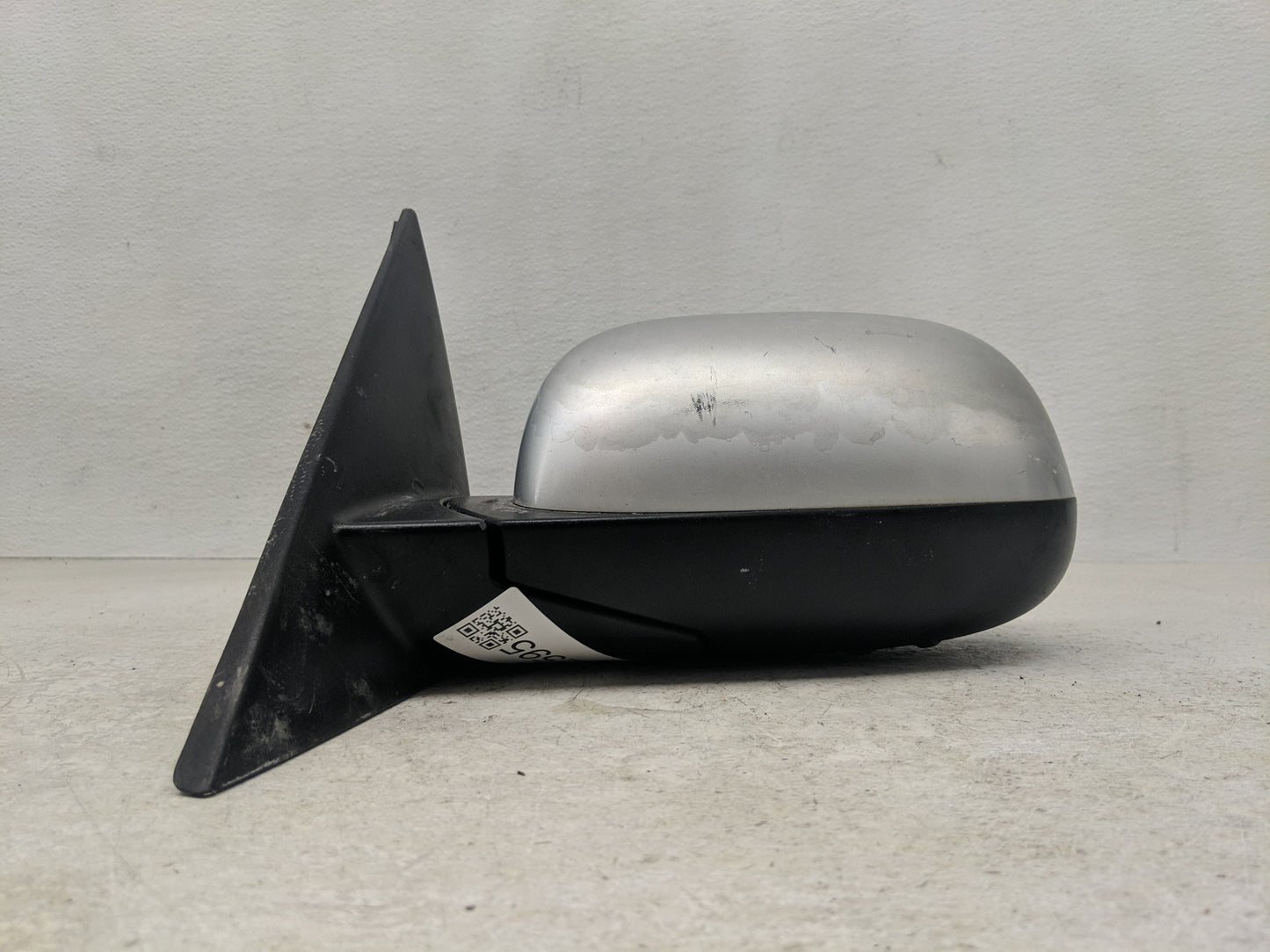 2014-2019 Kia Soul Driver Side View Mirror - Left Door Mirror OEM Used - Oemusedautoparts1.com