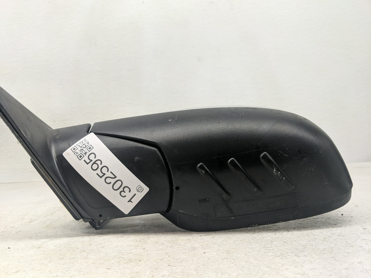 2014-2019 Kia Soul Driver Side View Mirror - Left Door Mirror OEM Used - Oemusedautoparts1.com