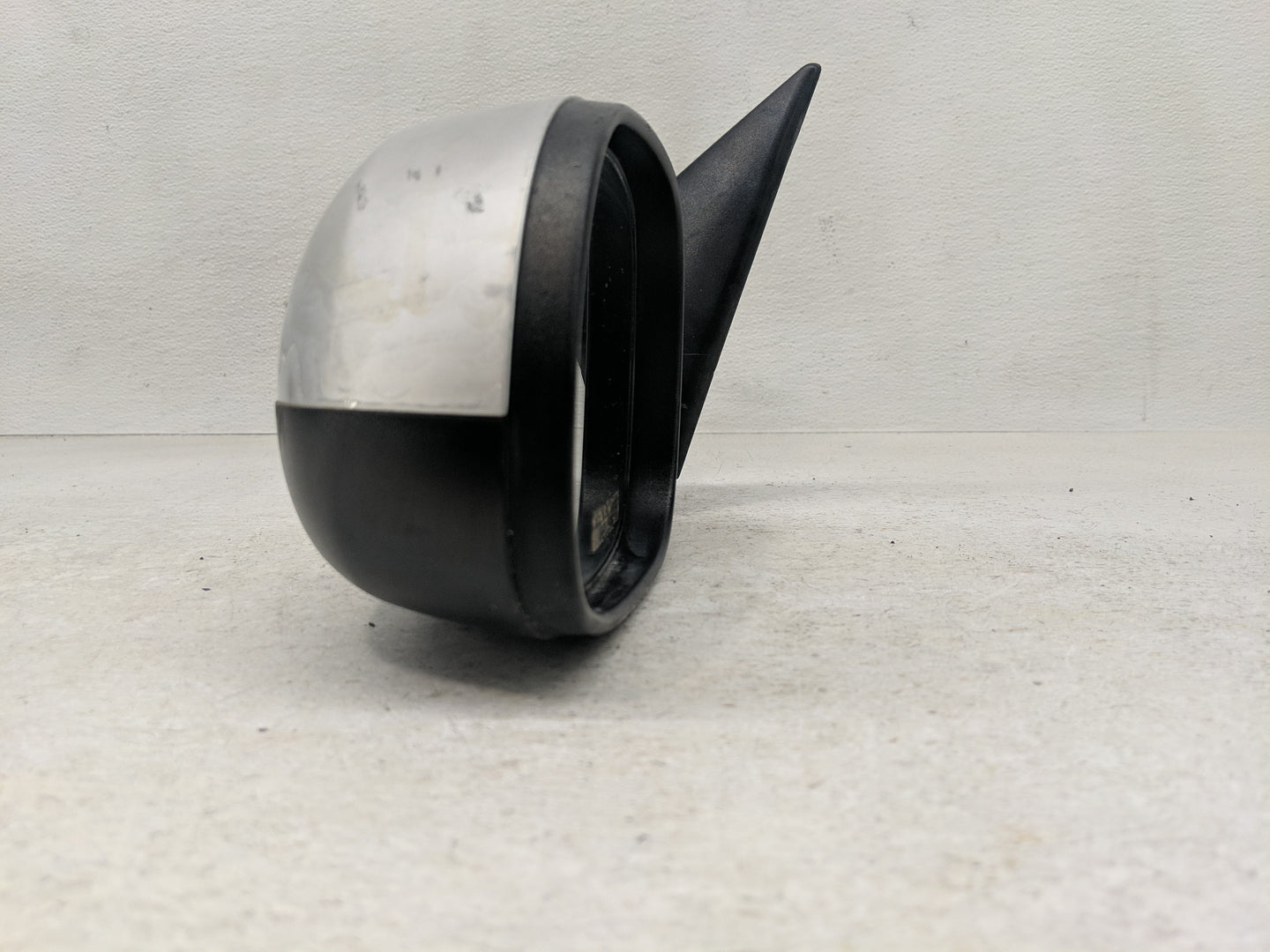 2014-2019 Kia Soul Driver Side View Mirror - Left Door Mirror OEM Used - Oemusedautoparts1.com
