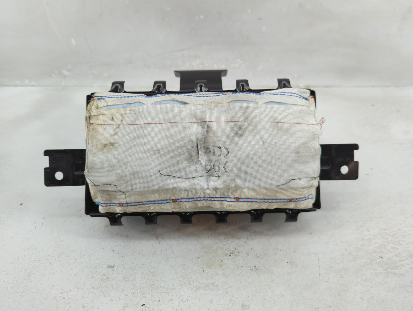 2014-2019 Kia Soul Air Bag Passenger Right Dashboard OEM P/N:84530B2500 Fits Fits 2014 2015 2016 2017 2018 2019 OEM Used Aut
