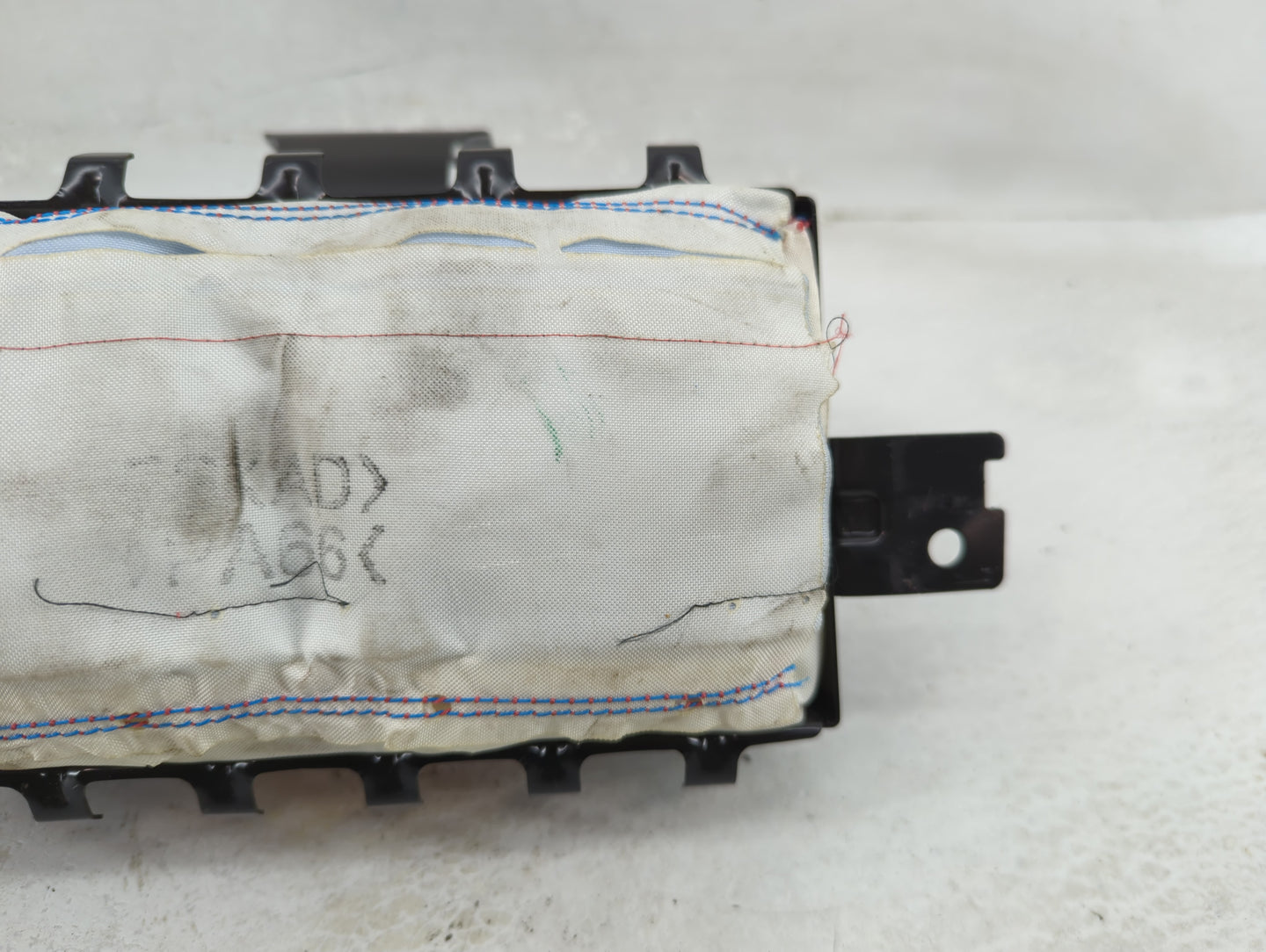 2014-2019 Kia Soul Air Bag Passenger Right Dashboard OEM P/N:84530B2500 Fits Fits 2014 2015 2016 2017 2018 2019 OEM Used Aut