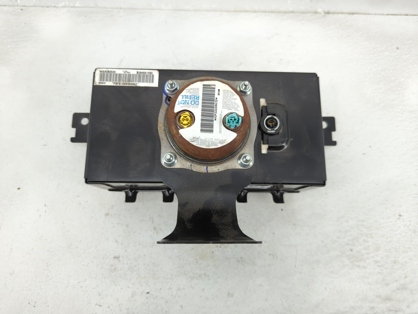 2014-2019 Kia Soul Air Bag Passenger Right Dashboard OEM P/N:84530B2500 Fits Fits 2014 2015 2016 2017 2018 2019 OEM Used Aut