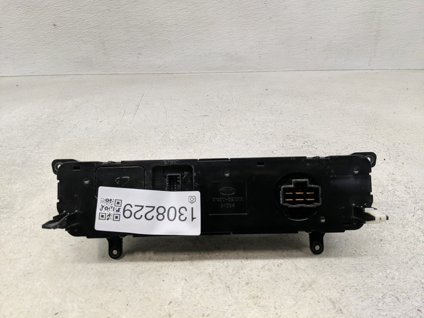 2014-2016 Kia Soul Climate Control Module Temperature AC/Heater Replacement P/N:97250-B2XXX Fits Fits 2014 2015 2016 OEM Use