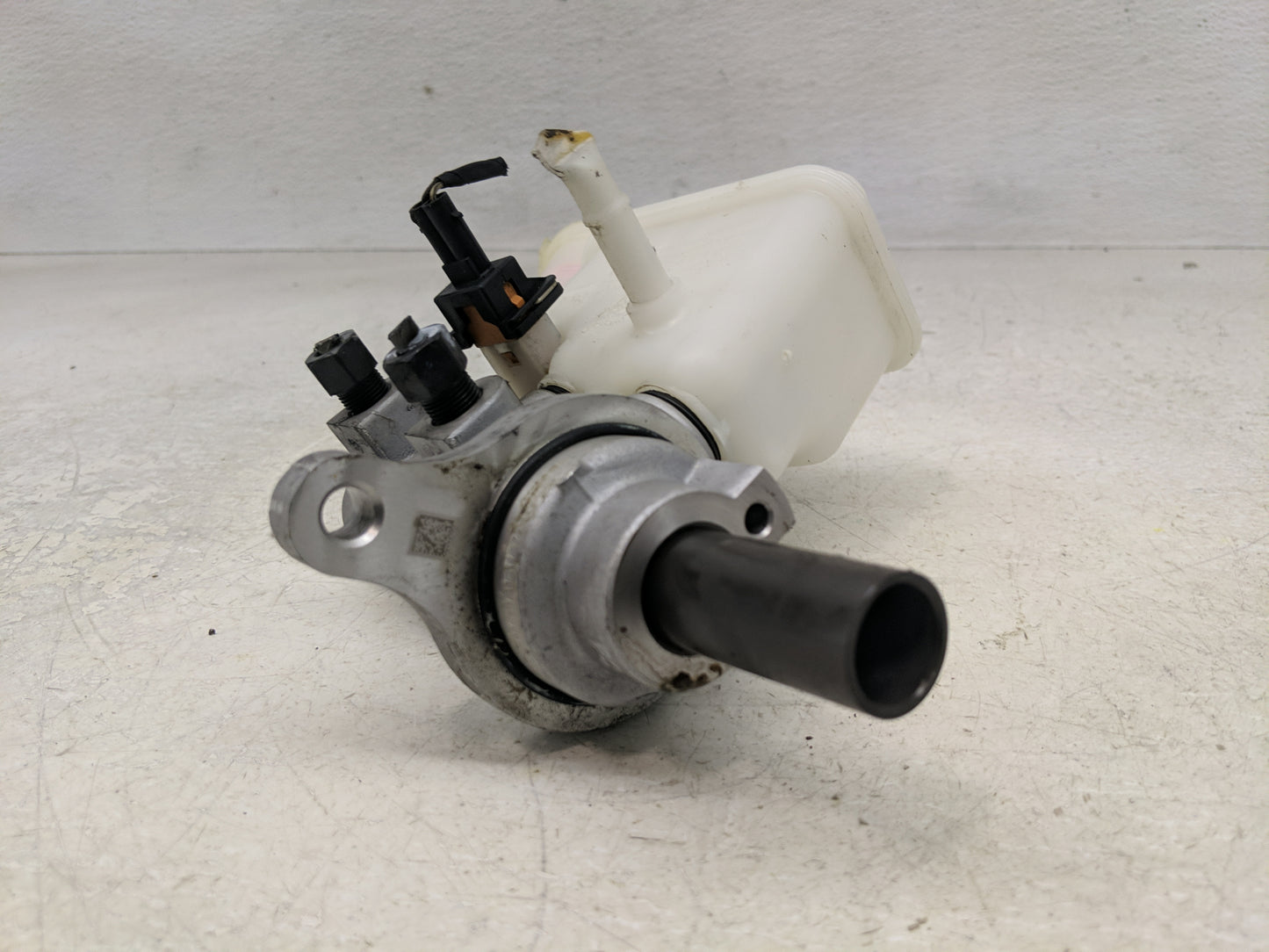 2014-2016 Kia Soul Brake Master Cylinder - Oemusedautoparts1.com