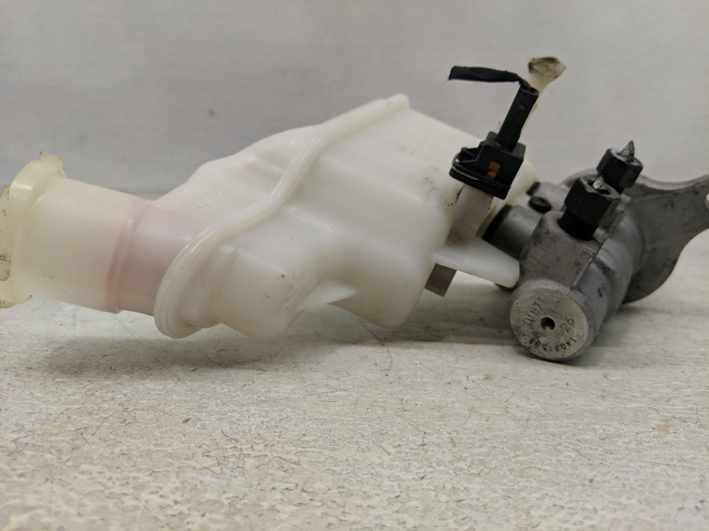 2014-2016 Kia Soul Brake Master Cylinder - Oemusedautoparts1.com