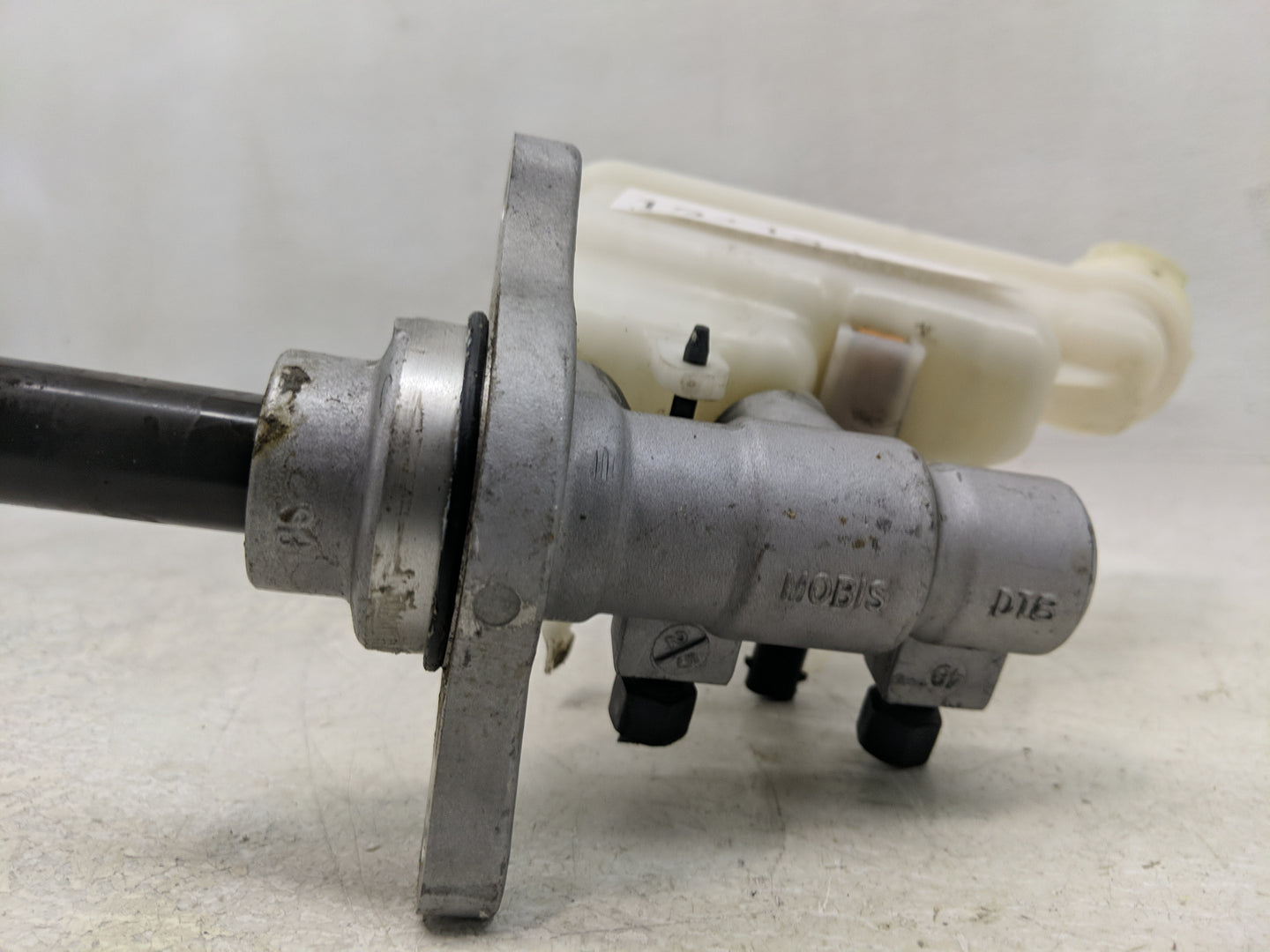 2014-2016 Kia Soul Brake Master Cylinder - Oemusedautoparts1.com