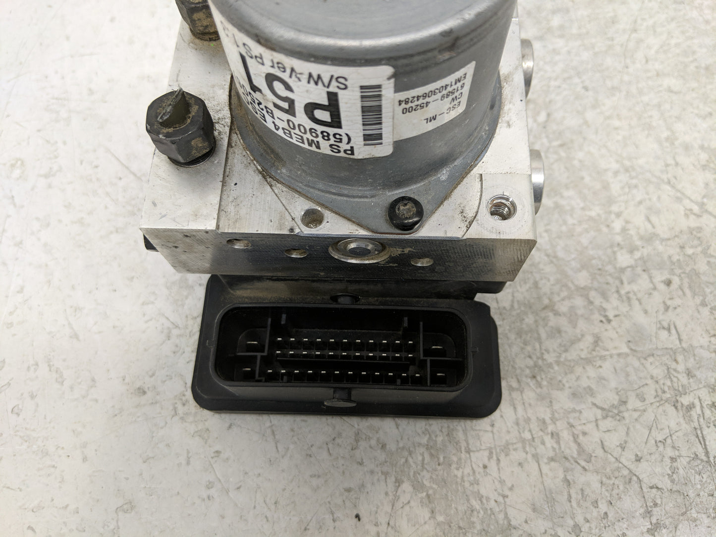 2014-2015 Kia Soul ABS Pump Control Module Replacement P/N:58900-B2506 Fits Fits 2014 2015 OEM Used Auto Parts - Oemusedauto