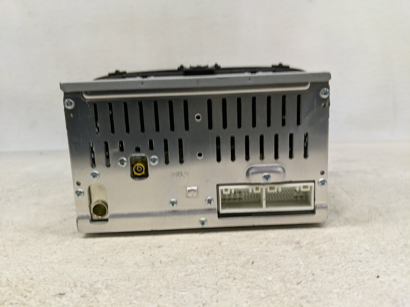 2014-2016 Kia Soul Radio AM FM Cd Player Receiver Replacement P/N:96170-B2090CA Fits Fits 2014 2015 2016 OEM Used Auto Parts