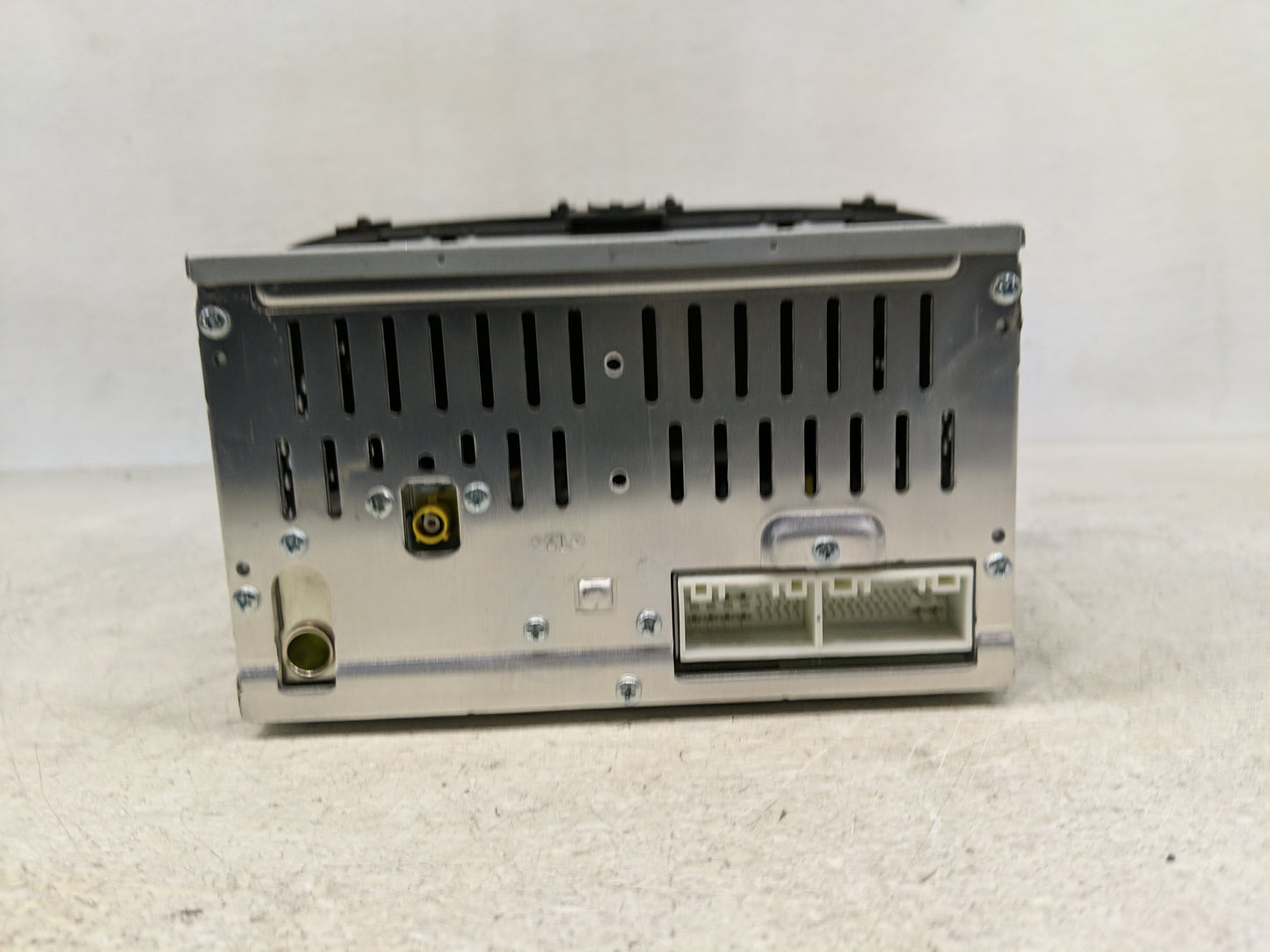 2014-2016 Kia Soul Radio AM FM Cd Player Receiver Replacement P/N:96170-B2090CA Fits Fits 2014 2015 2016 OEM Used Auto Parts