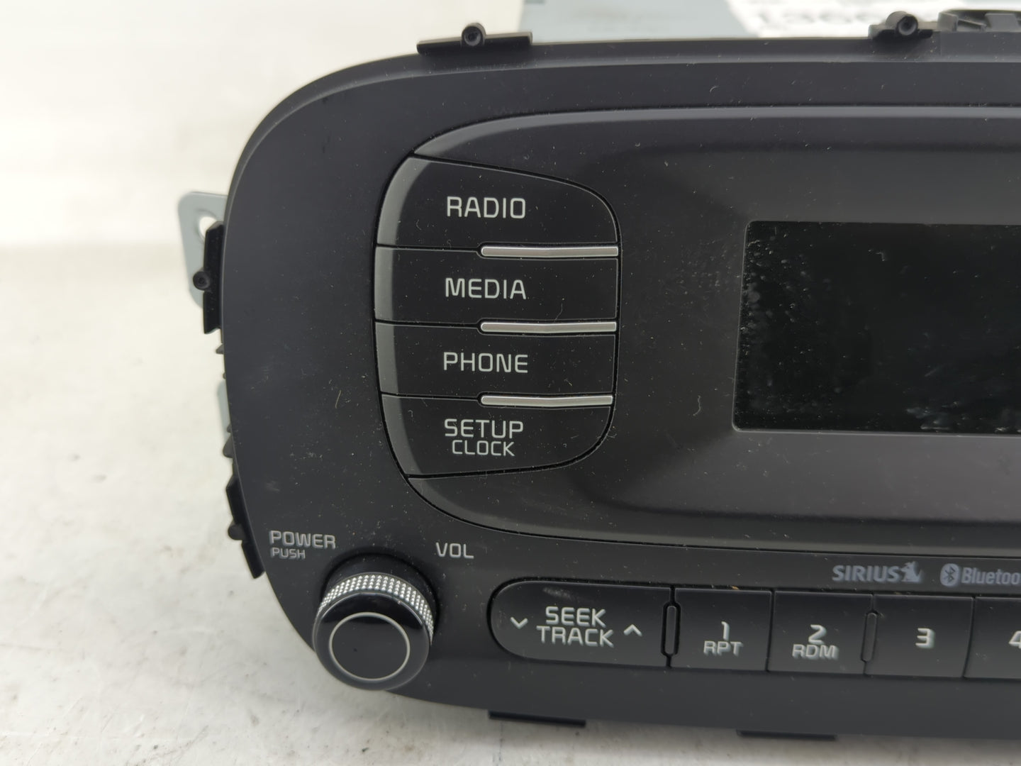 2014-2016 Kia Soul Radio AM FM Cd Player Receiver Replacement P/N:96170-B2090CA Fits Fits 2014 2015 2016 OEM Used Auto Parts