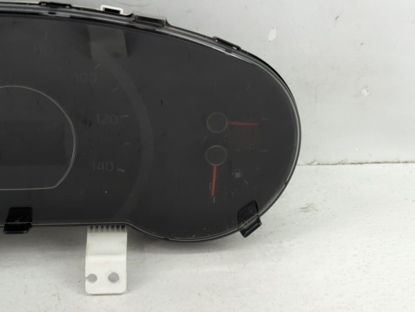2014-2015 Kia Soul Instrument Cluster Speedometer Gauges P/N:94006-B2510 Fits Fits 2014 2015 OEM Used Auto Parts - Oemusedau