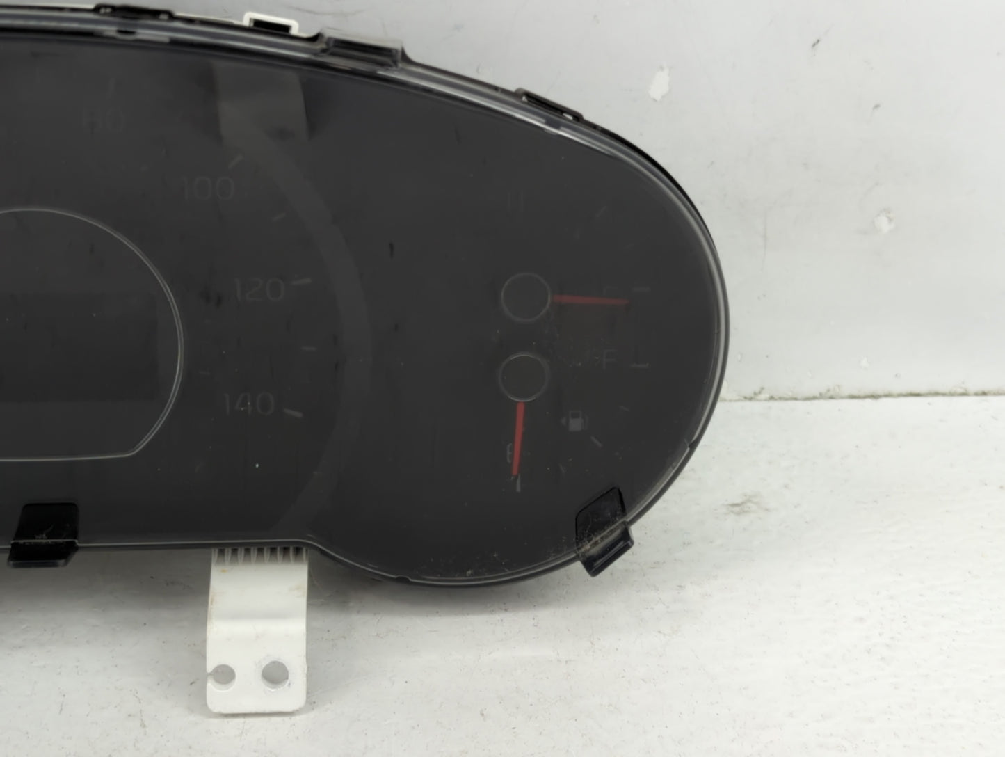 2014-2015 Kia Soul Instrument Cluster Speedometer Gauges P/N:94006-B2510 Fits Fits 2014 2015 OEM Used Auto Parts - Oemusedau