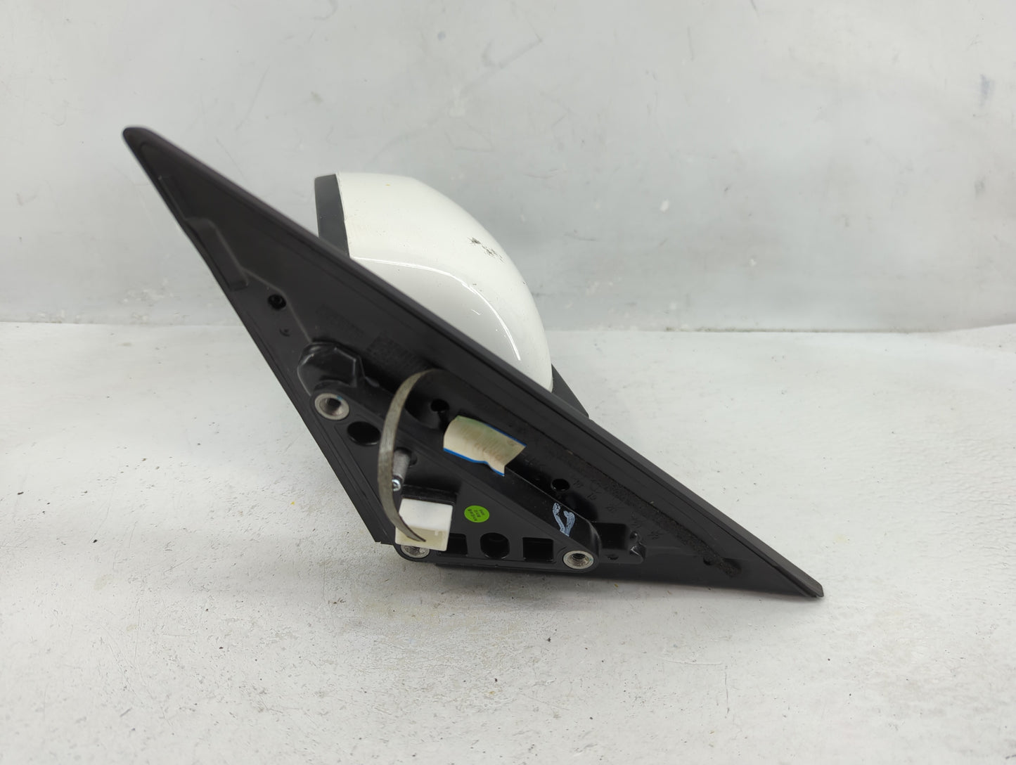 2014-2019 Kia Soul Driver Side View Mirror - Left Door Mirror OEM Used - Oemusedautoparts1.com