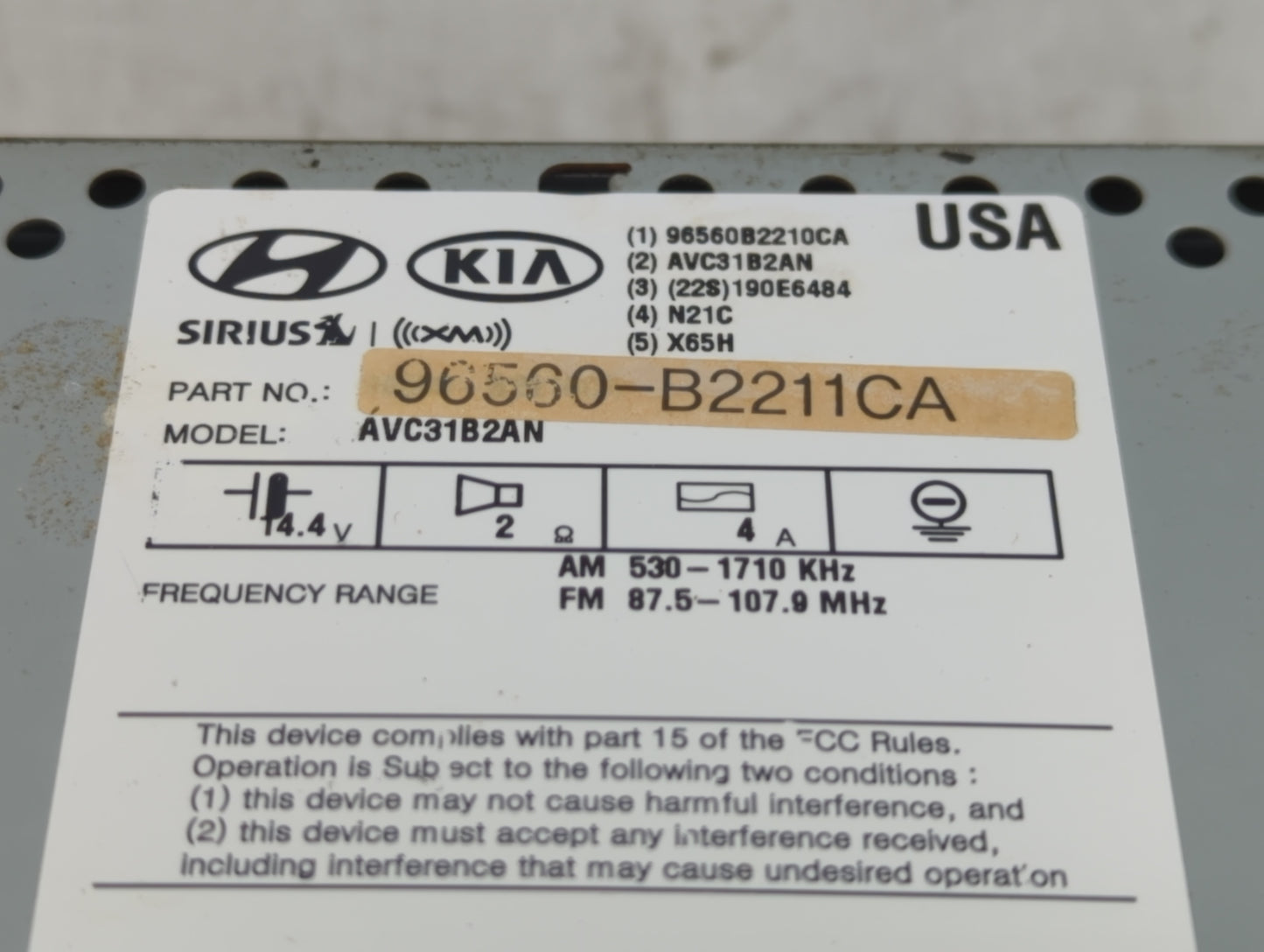 2014-2016 Kia Soul Radio AM FM Cd Player Receiver Replacement P/N:96560-B2211CA Fits Fits 2014 2015 2016 OEM Used Auto Parts
