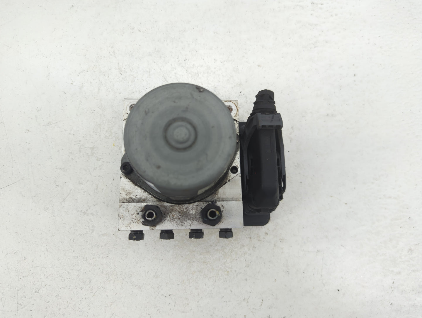 2014-2015 Kia Soul ABS Pump Control Module Replacement P/N:58920B2506 Fits Fits 2014 2015 OEM Used Auto Parts - Oemusedautop