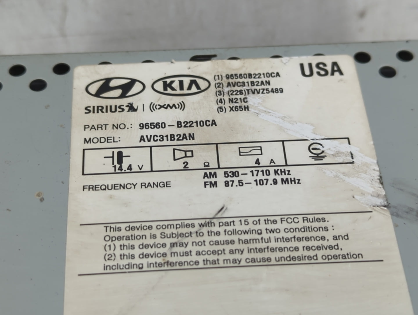 2015 Kia Soul Radio AM FM Cd Player Receiver Replacement P/N:96560-B2210CA Fits OEM Used Auto Parts - Oemusedautoparts1.com