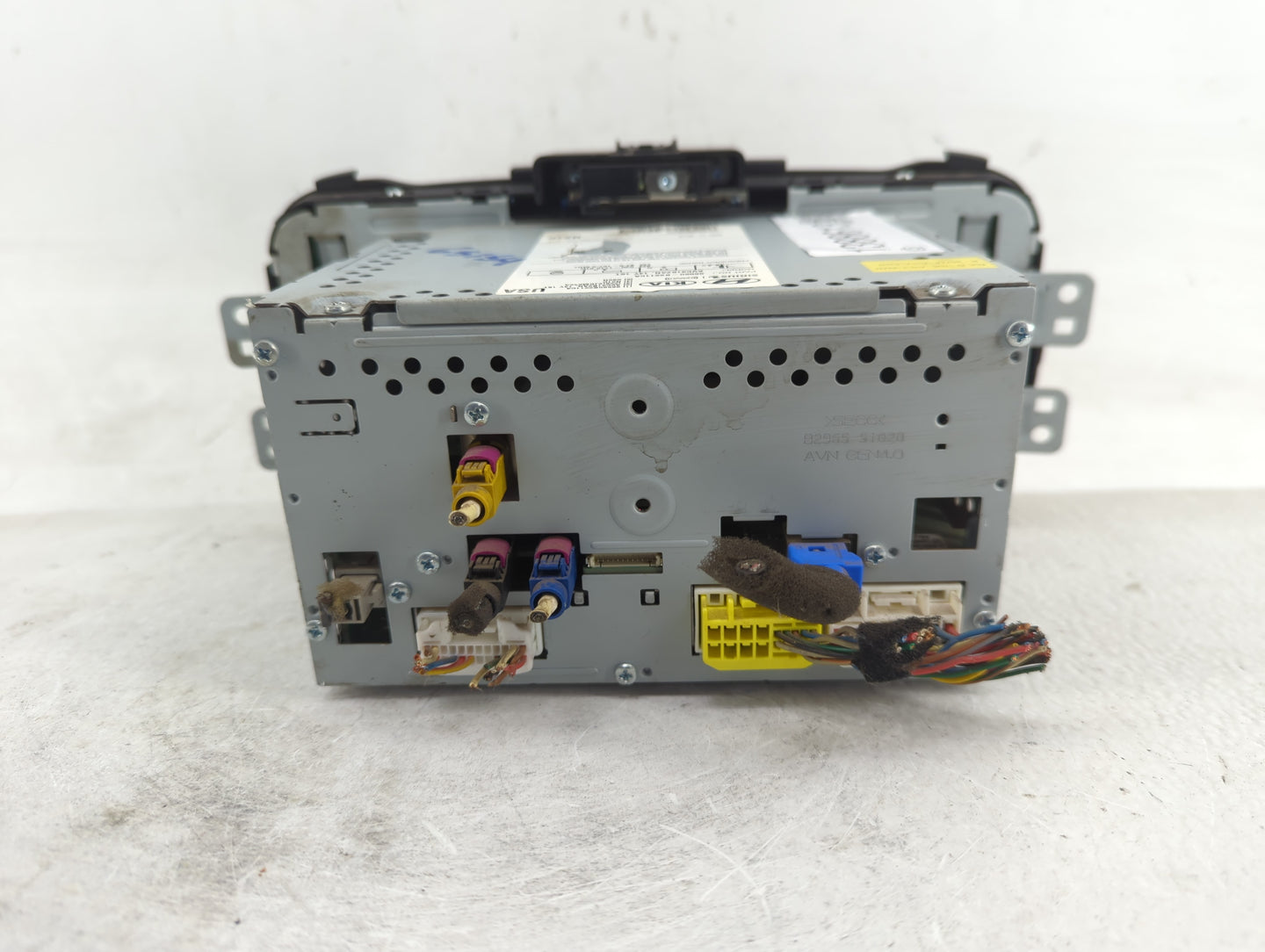 2014-2016 Kia Soul Radio AM FM Cd Player Receiver Replacement P/N:96560-B2211CA Fits Fits 2014 2015 2016 OEM Used Auto Parts