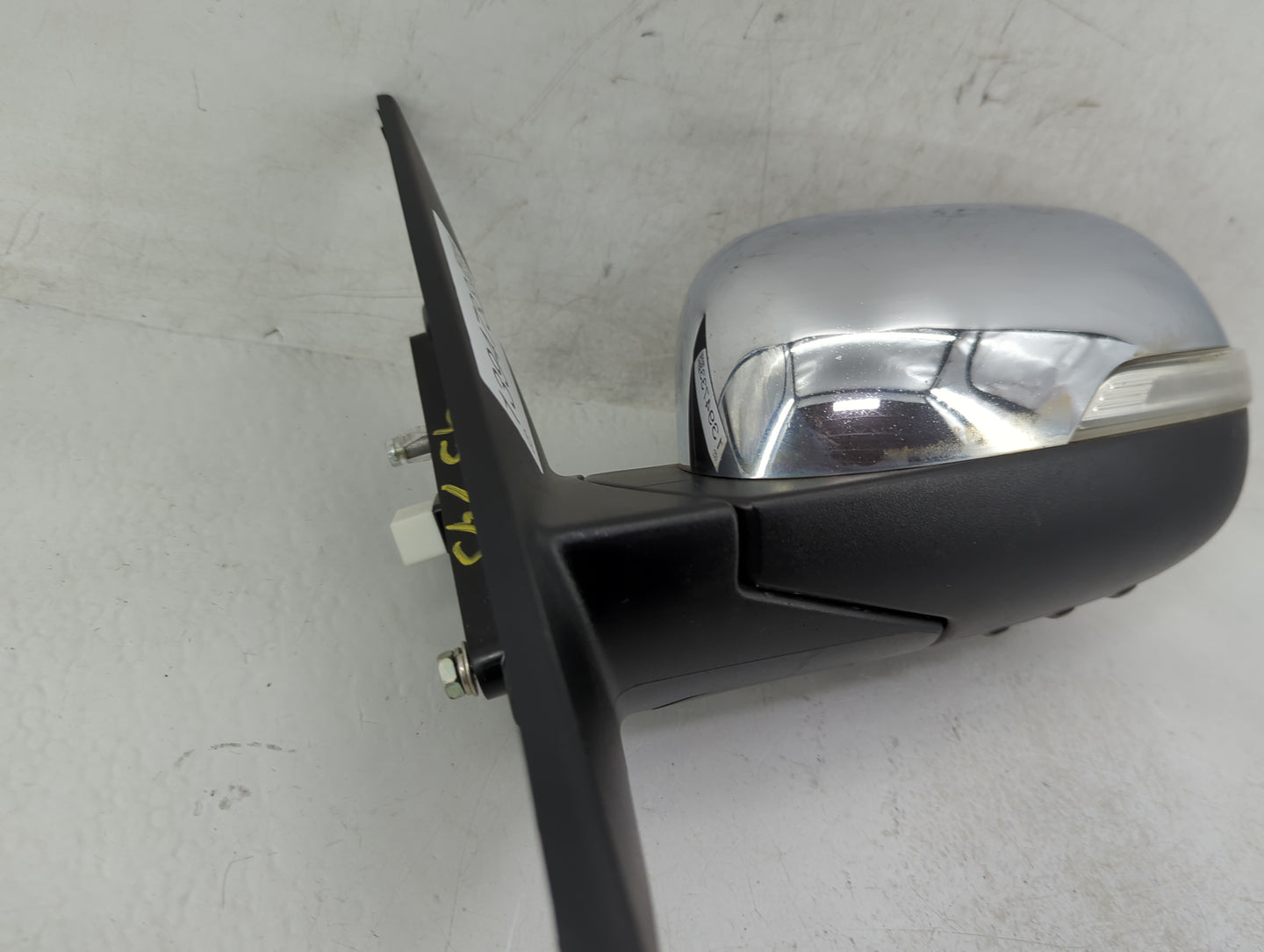 2014-2019 Kia Soul Driver Side View Mirror - Left Door Mirror OEM Used - Oemusedautoparts1.com