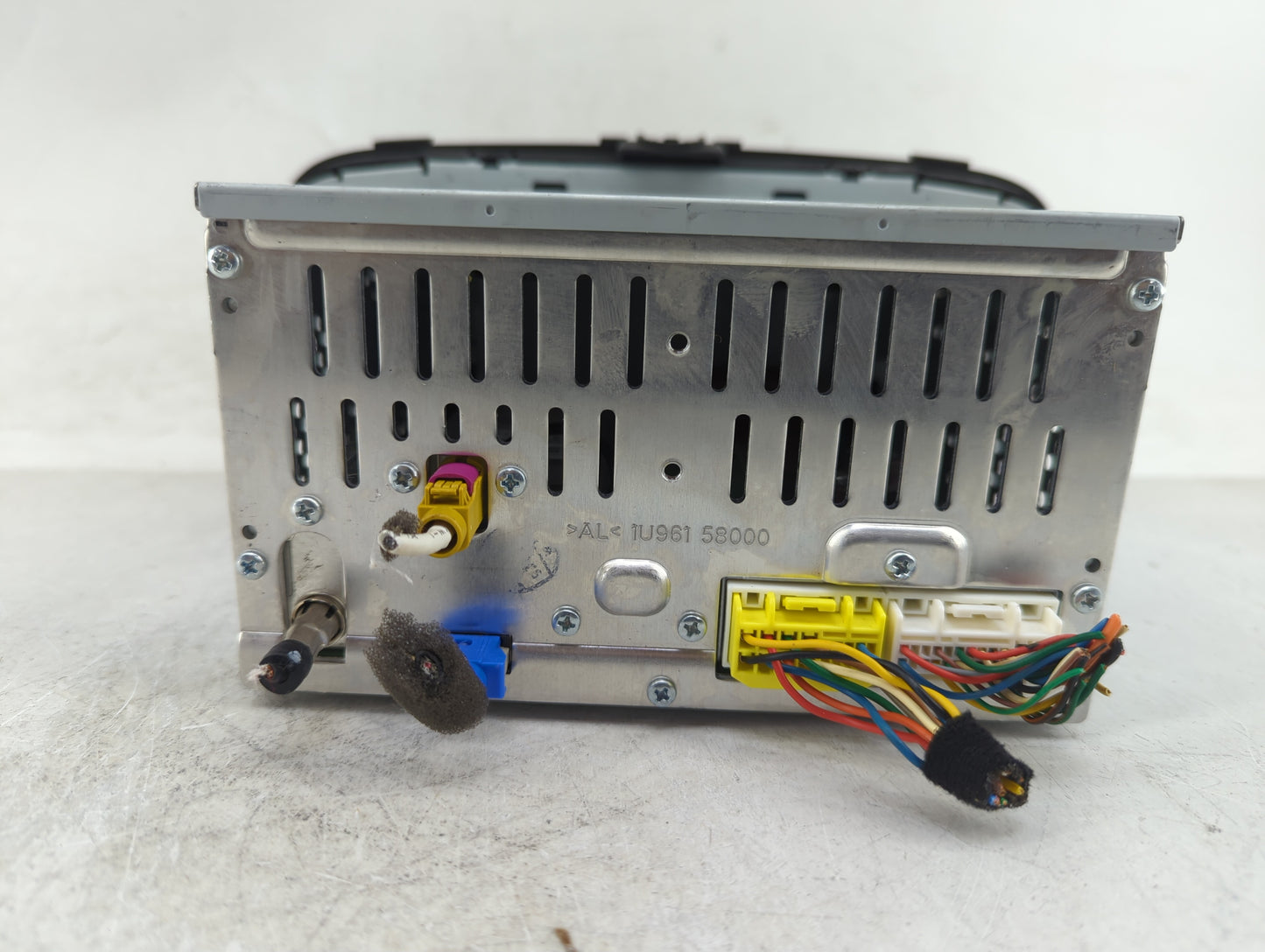 2014-2016 Kia Soul Radio AM FM Cd Player Receiver Replacement P/N:96160-B2020CA Fits Fits 2014 2015 2016 OEM Used Auto Parts