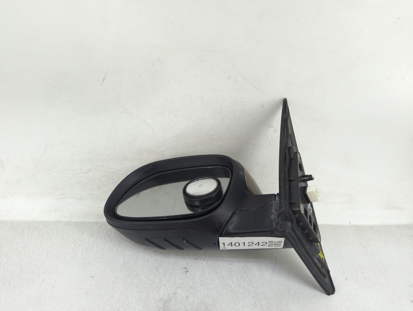 2014-2019 Kia Soul Driver Side View Mirror - Left Door Mirror OEM Used - Oemusedautoparts1.com