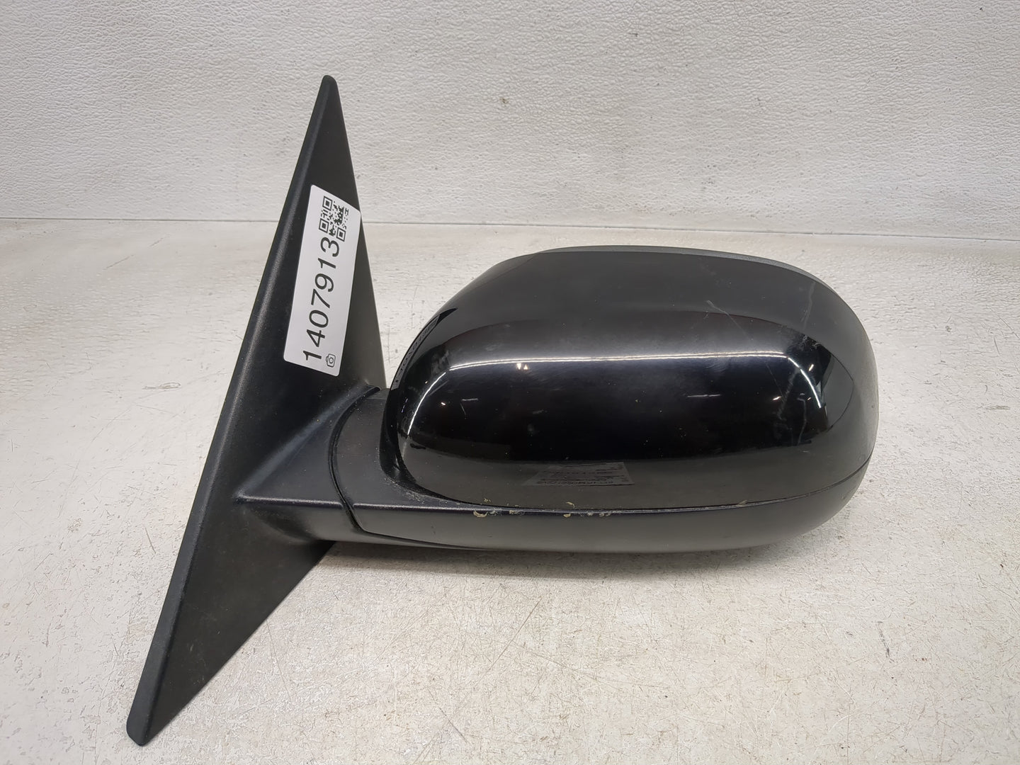 2014-2019 Kia Soul Driver Side View Mirror - Left Door Mirror OEM Used - Oemusedautoparts1.com