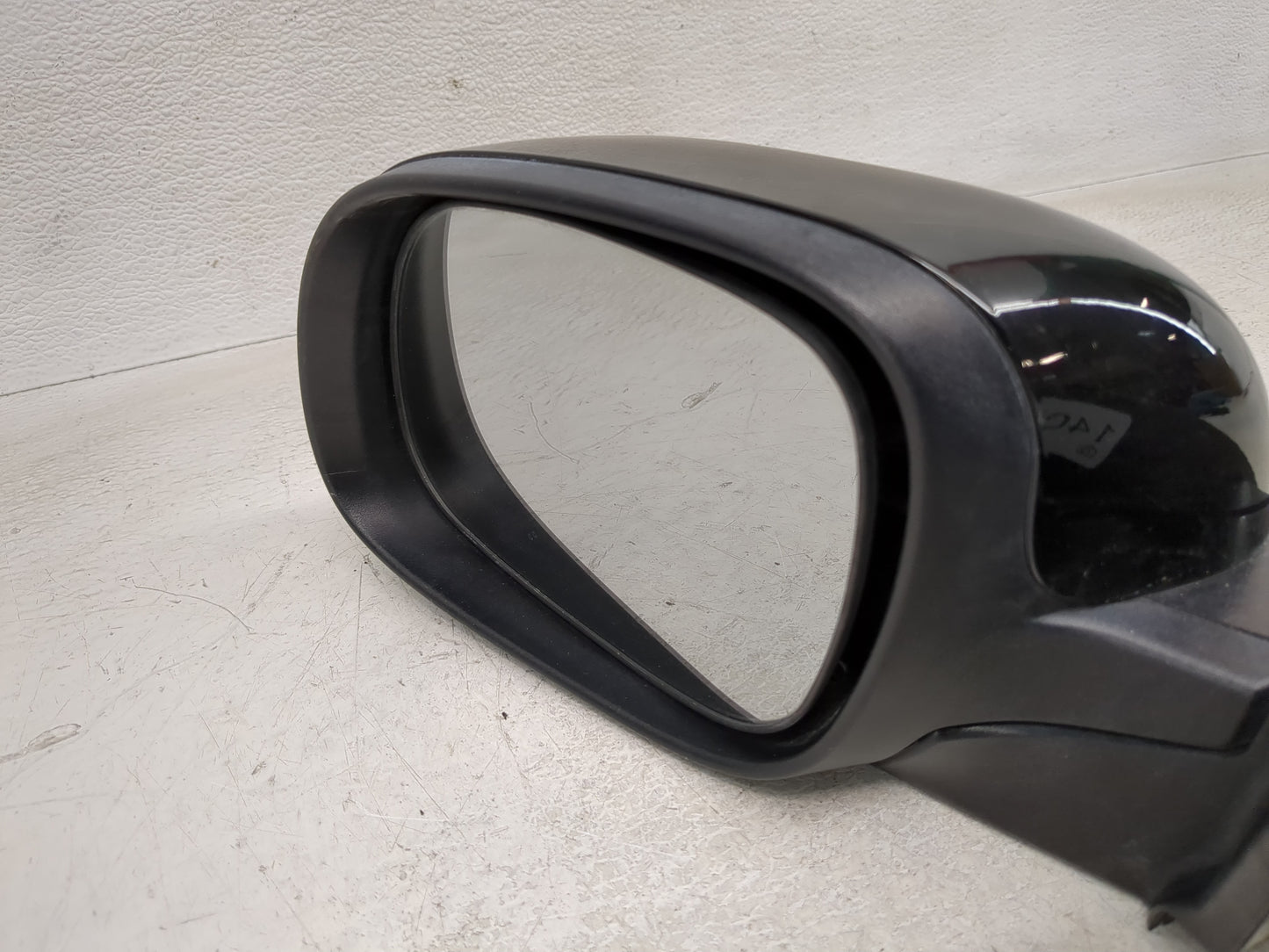 2014-2019 Kia Soul Driver Side View Mirror - Left Door Mirror OEM Used - Oemusedautoparts1.com