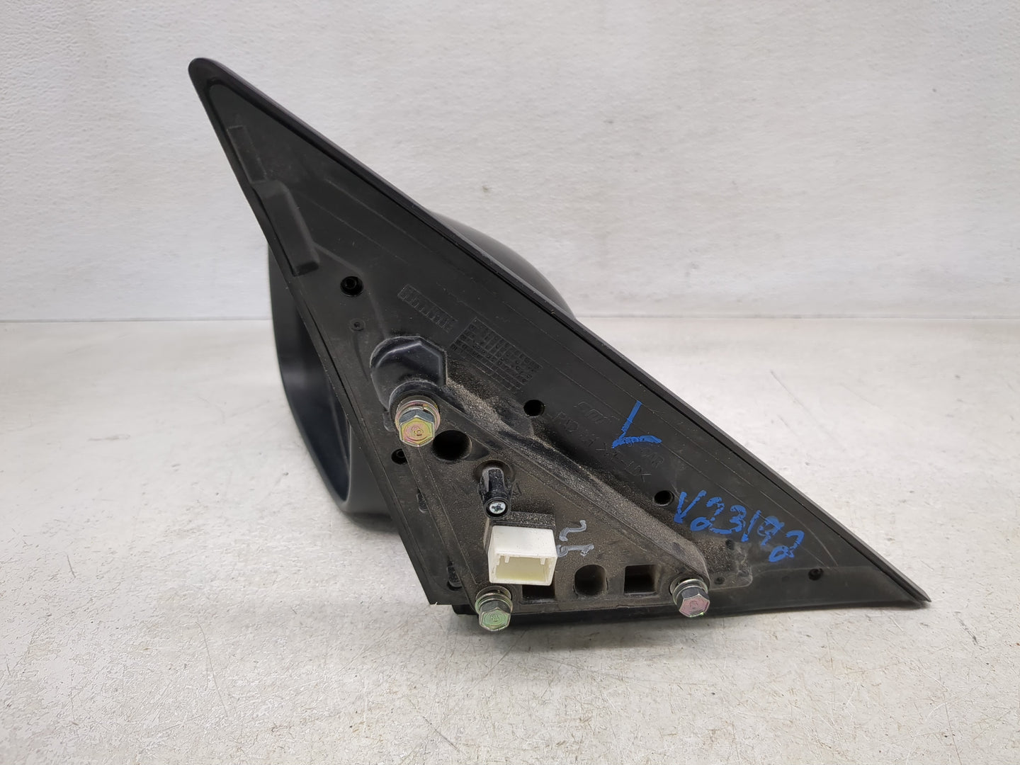 2014-2019 Kia Soul Driver Side View Mirror - Left Door Mirror OEM Used - Oemusedautoparts1.com