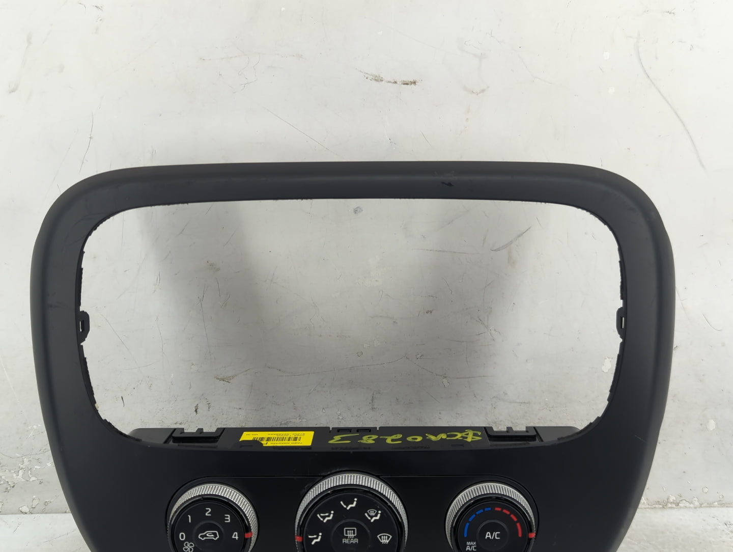 2014-2016 Kia Soul Climate Control Module Temperature AC/Heater Replacement P/N:97250-B2AS0ASB Fits Fits 2014 2015 2016 OEM 