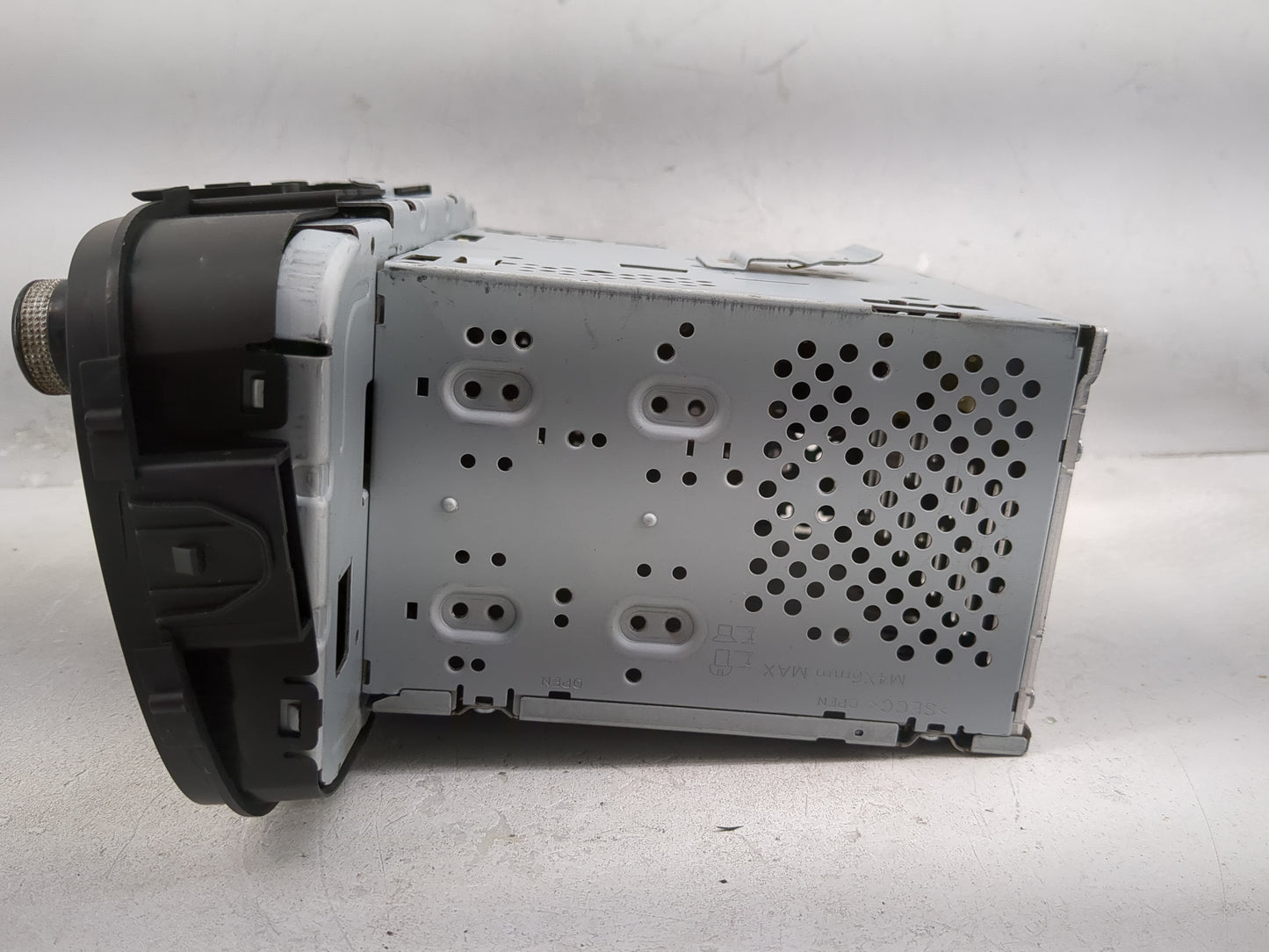 2014-2016 Kia Soul Radio AM FM Cd Player Receiver Replacement P/N:96170-B2090CA Fits Fits 2014 2015 2016 OEM Used Auto Parts